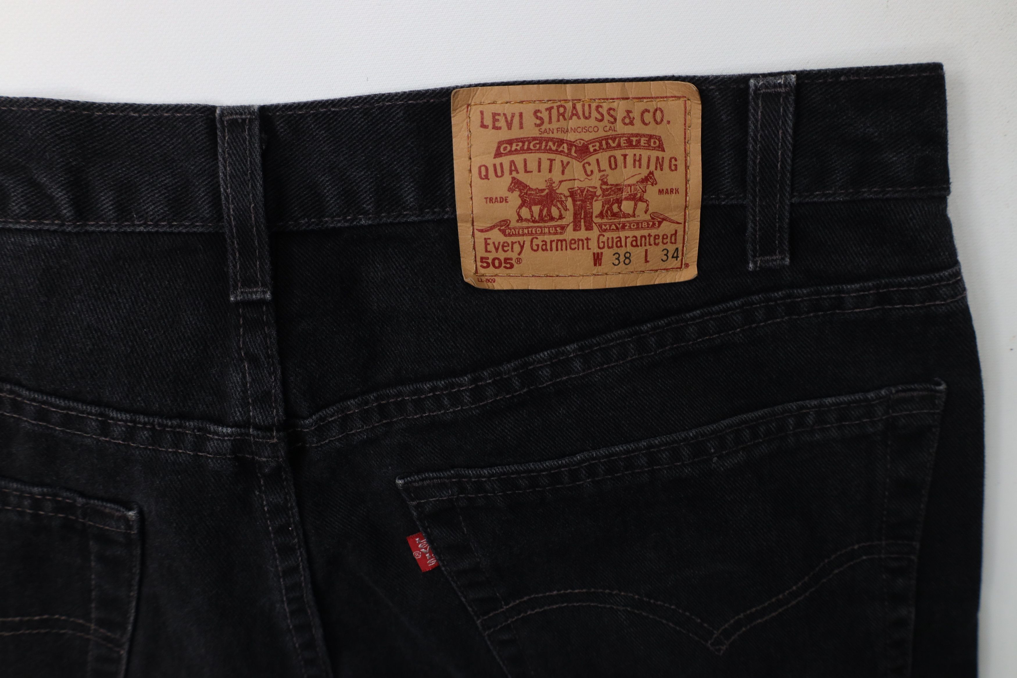 Levi's Vintage Y2K Levis 505 Straight Leg Denim Jeans Black USA Size US 38 / EU 54 - 14 Thumbnail