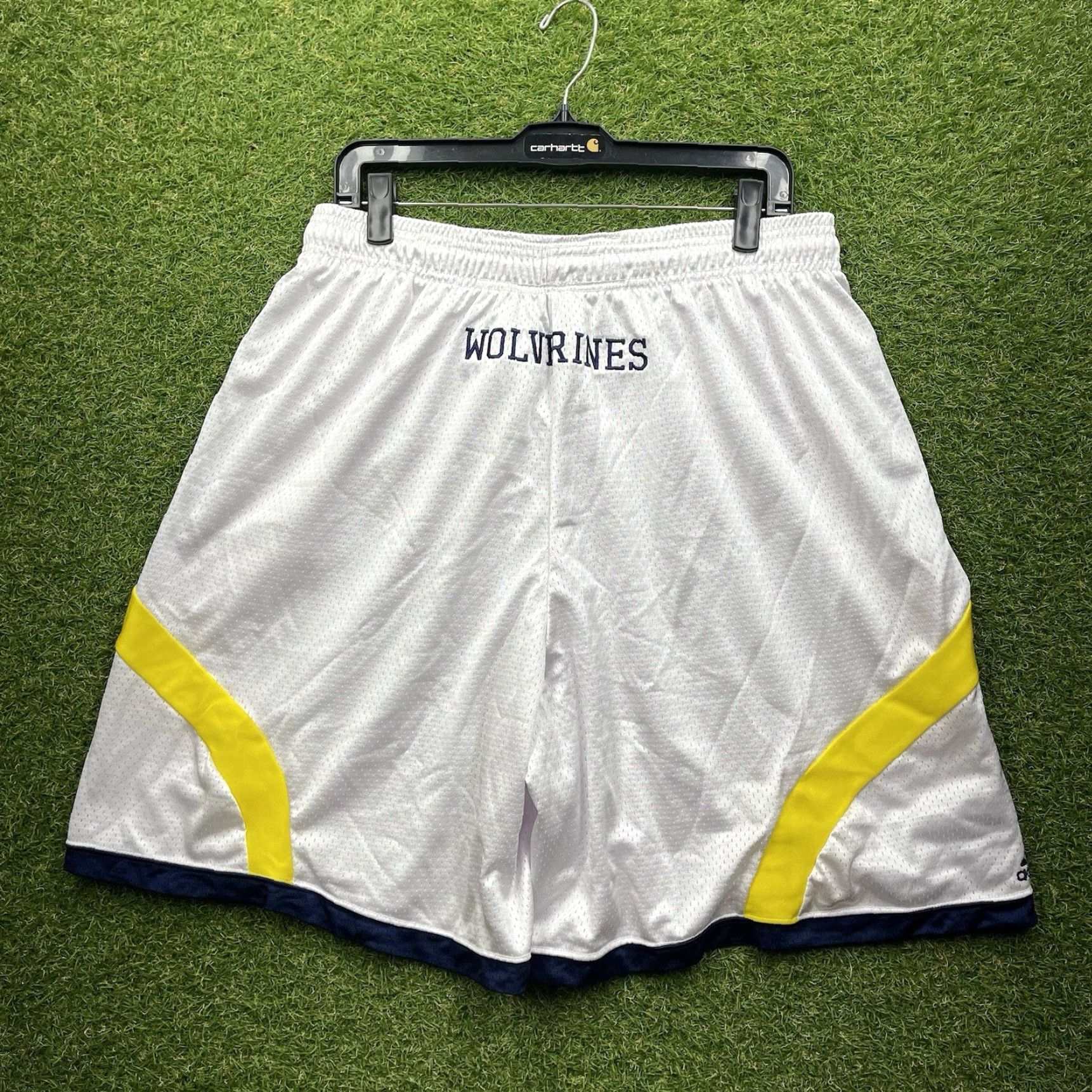Adidas VINTAGE adidas Michigan Wolverines Shorts Mens XL Jersey White Basketball Team Issued Y2K Size US 36 / EU 52 - 2 Thumbnail