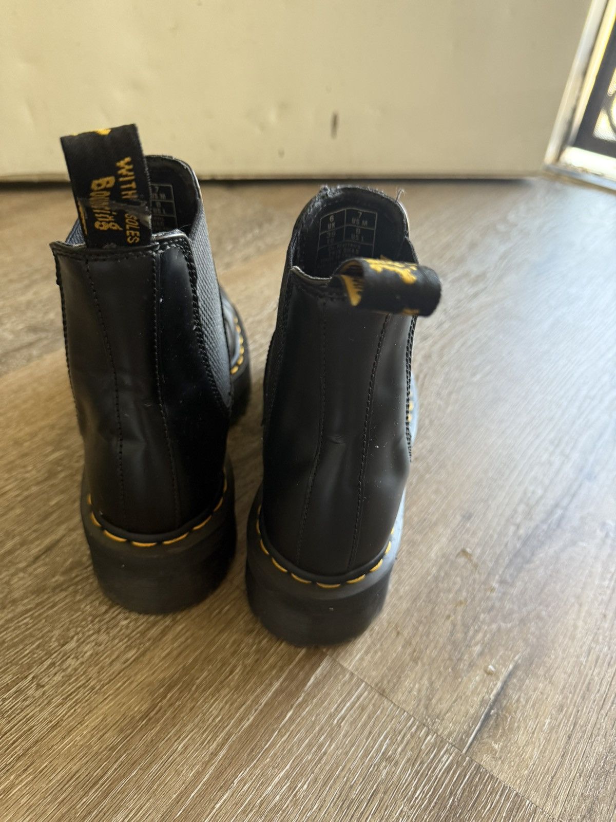 Dr. Martens Dr. Martens 2976 Platform Chelsea Boot Size US 8 / IT 38 - 5 Thumbnail