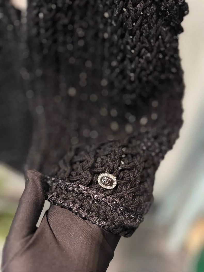 Chanel Chanel 22s black hollow vest Size XXS / US 00 / IT 34 - 4 Thumbnail