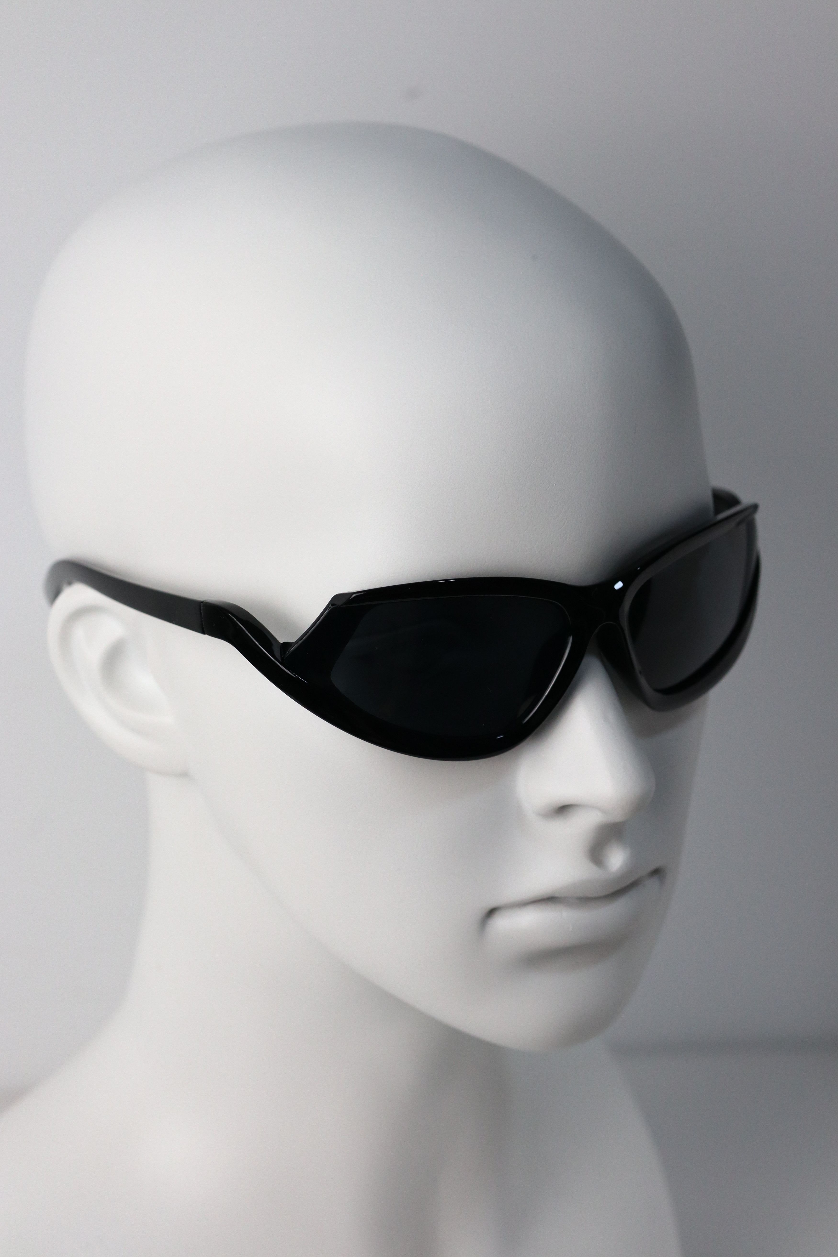 Japanese Brand Y2k Avant Garde Futuristic Black Sunglasses Unisex OS Size ONE SIZE - 8 Thumbnail