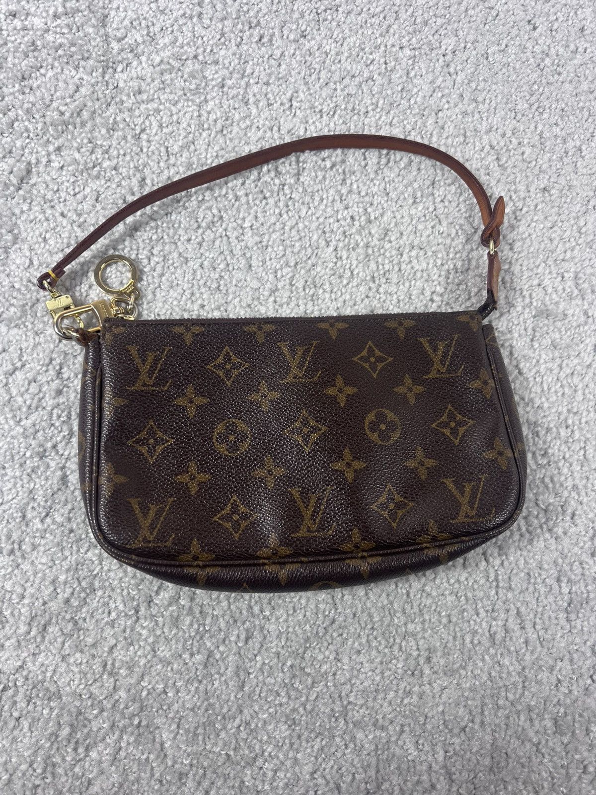 Louis Vuitton Louis Vuitton Pochette Handbag Size ONE SIZE - 6 Thumbnail