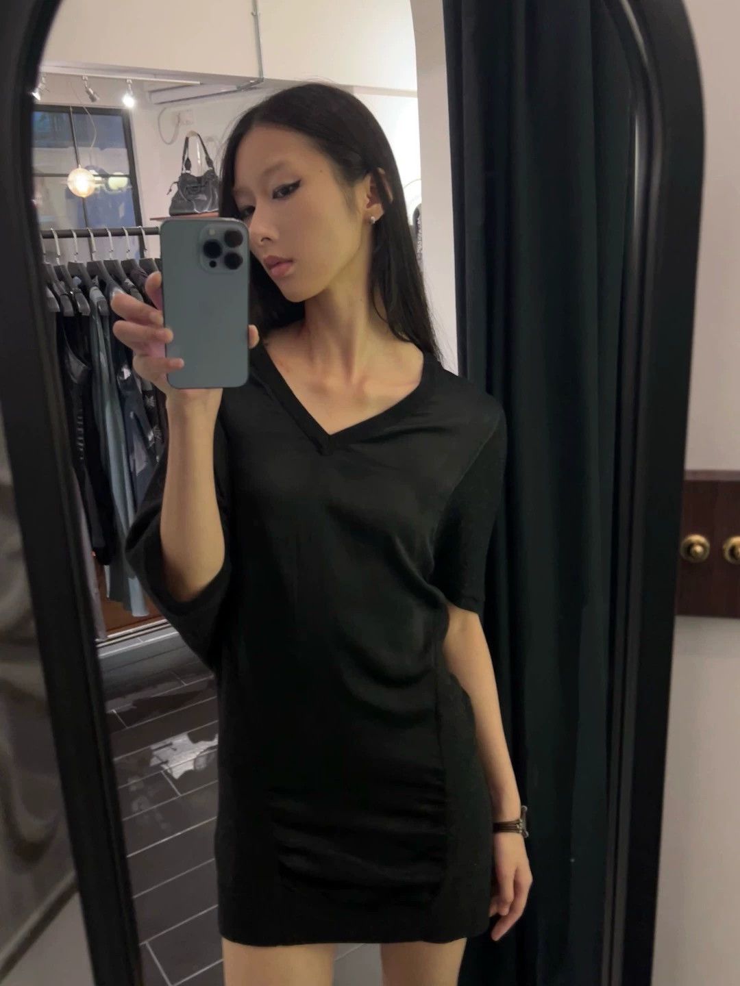 Vintage UK Vintage Wool Blend V-neck Drop Shoulder Cocoon Top (S, Dress) Size S / US 4 / IT 40 - 1 Thumbnail