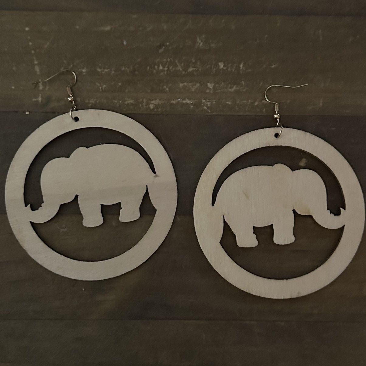 Other Jumbo wooden elephant hoop earrings Size ONE SIZE - 3 Thumbnail