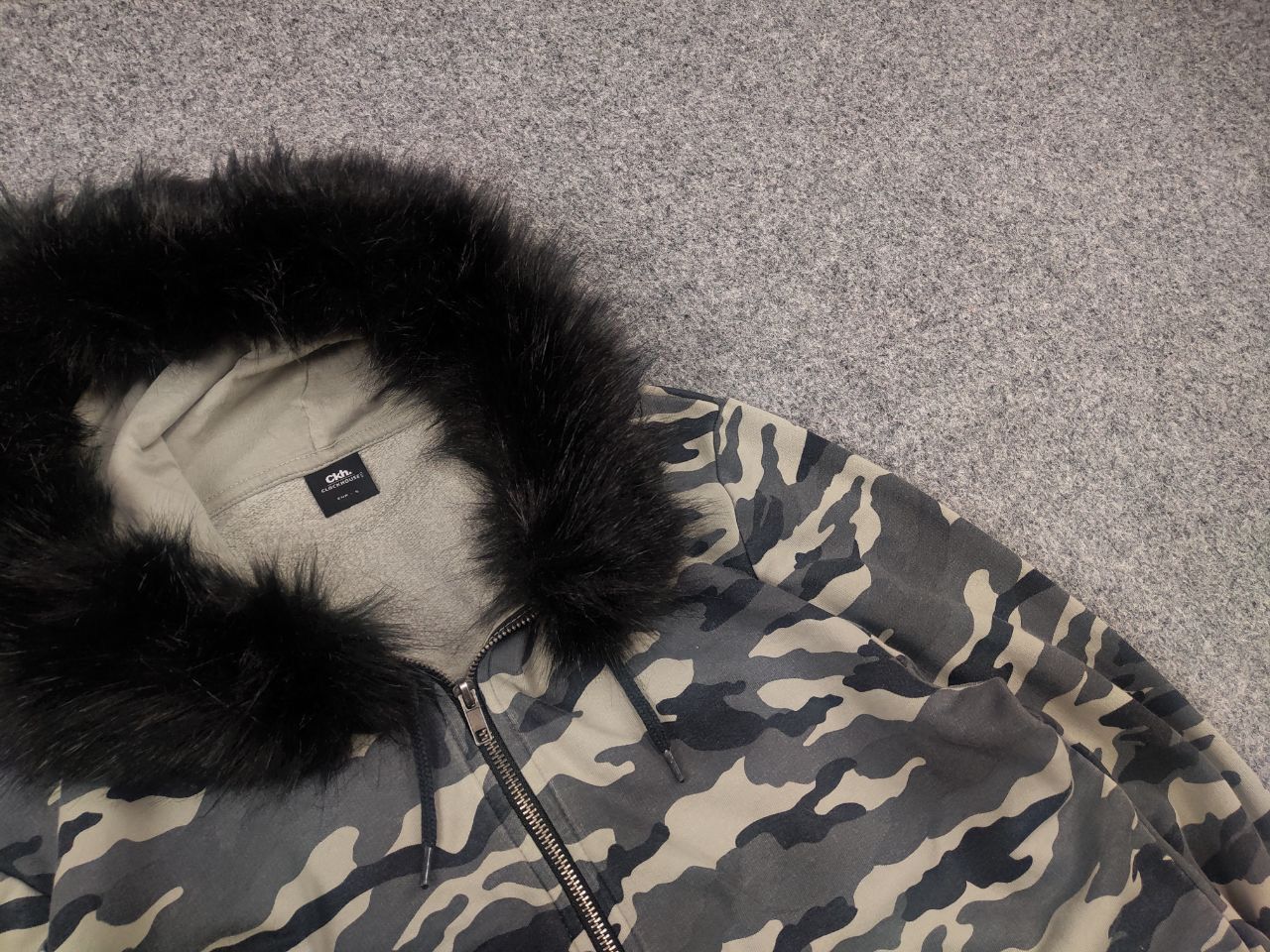 If Six Was Nine Vintage Japan if six was nine Bondage Fur Zip Hoodie Y2K Size US S / EU 44-46 / 1 - 7 Thumbnail