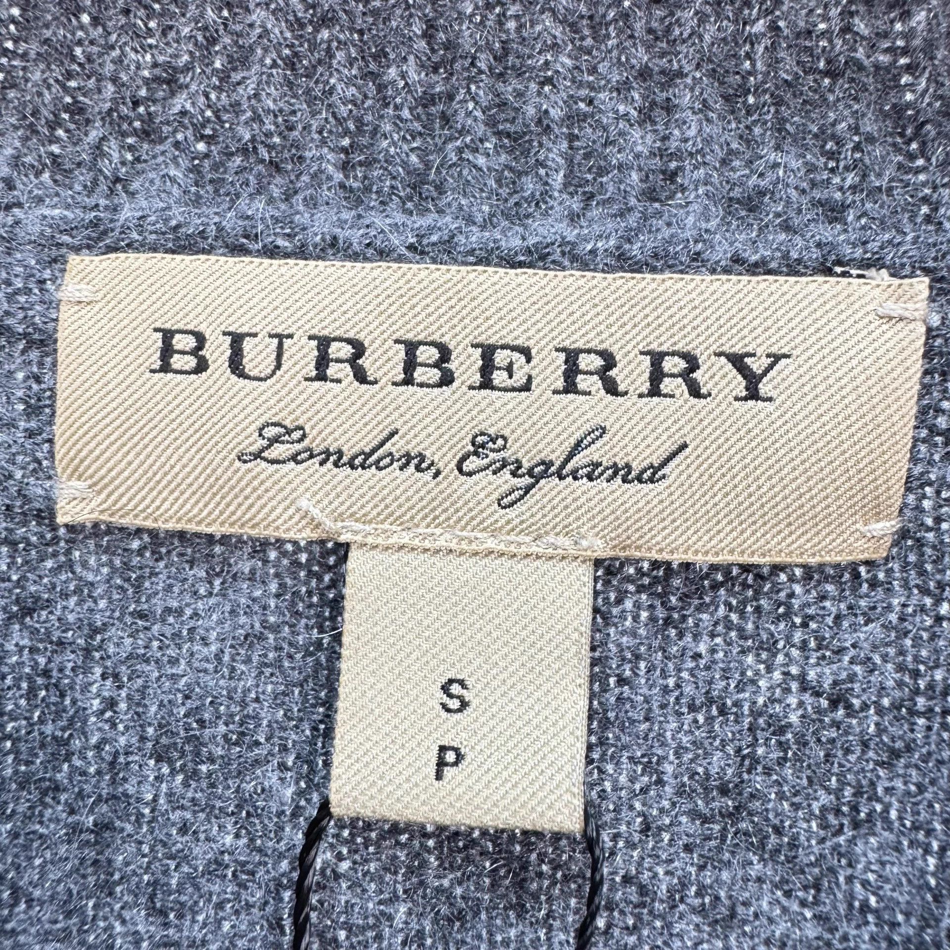 Burberry Burberry Check Gold Button Cashmere Knit Sweater S 99New Size S / US 4 / IT 40 - 6 Thumbnail