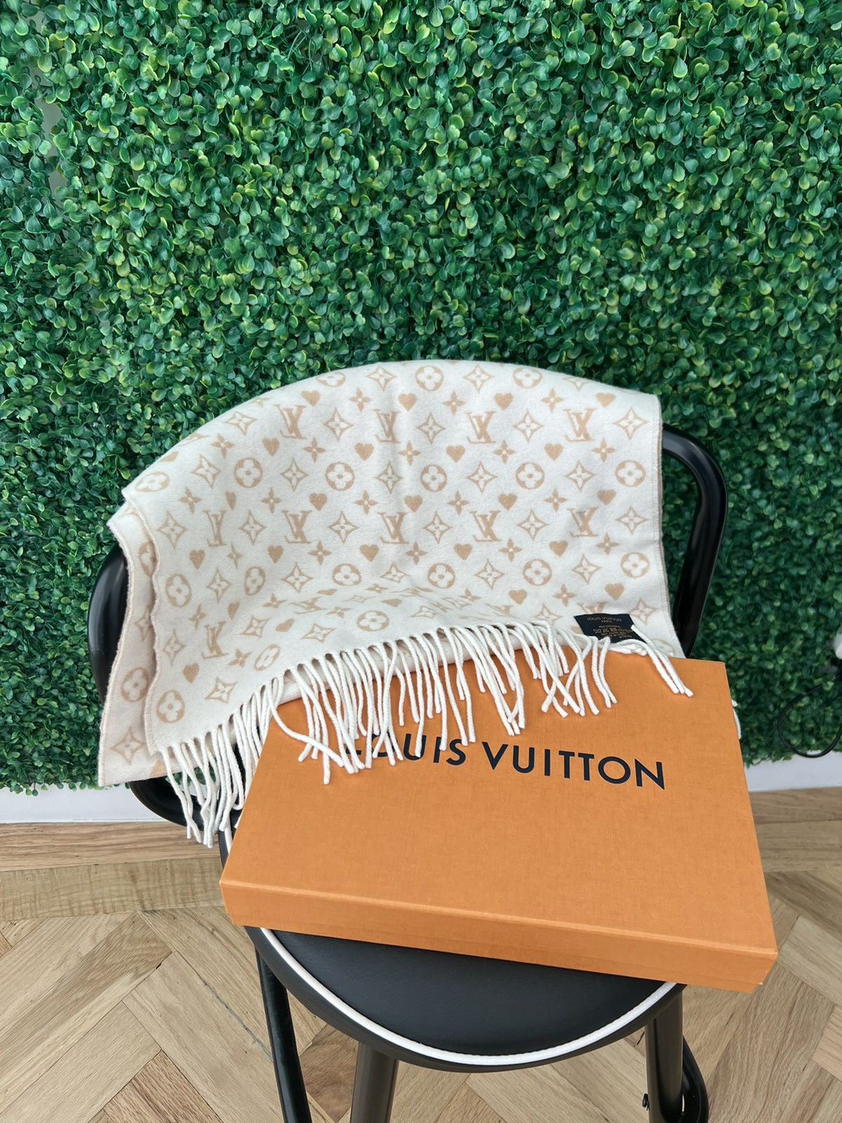 Louis Vuitton LV Game on LV Scarf Size ONE SIZE - 5 Thumbnail