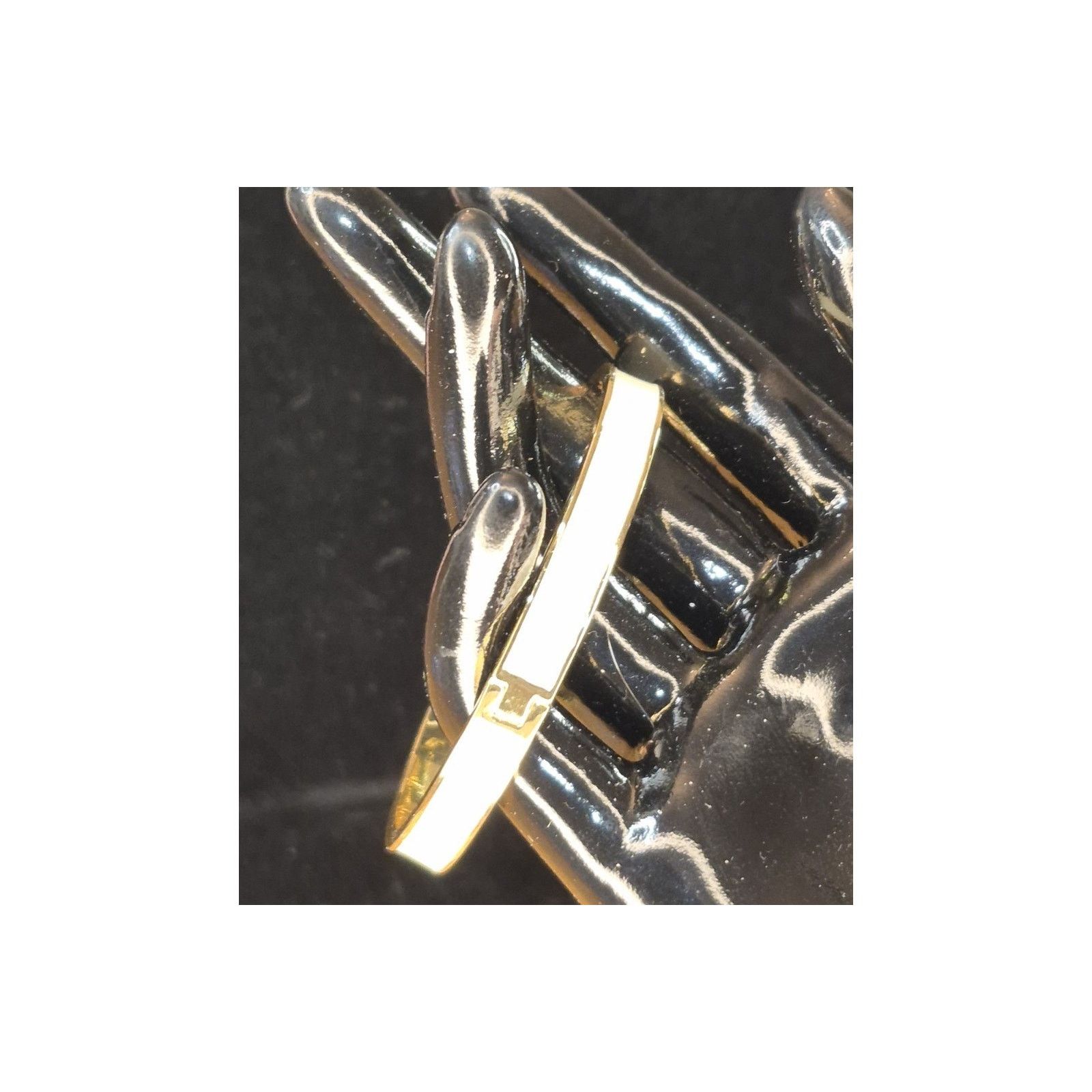 Tory Burch Tory Burch Kira White Enamel Bangle 18K Gold‑Plated Sz 17.5 Size ONE SIZE - 10 Thumbnail