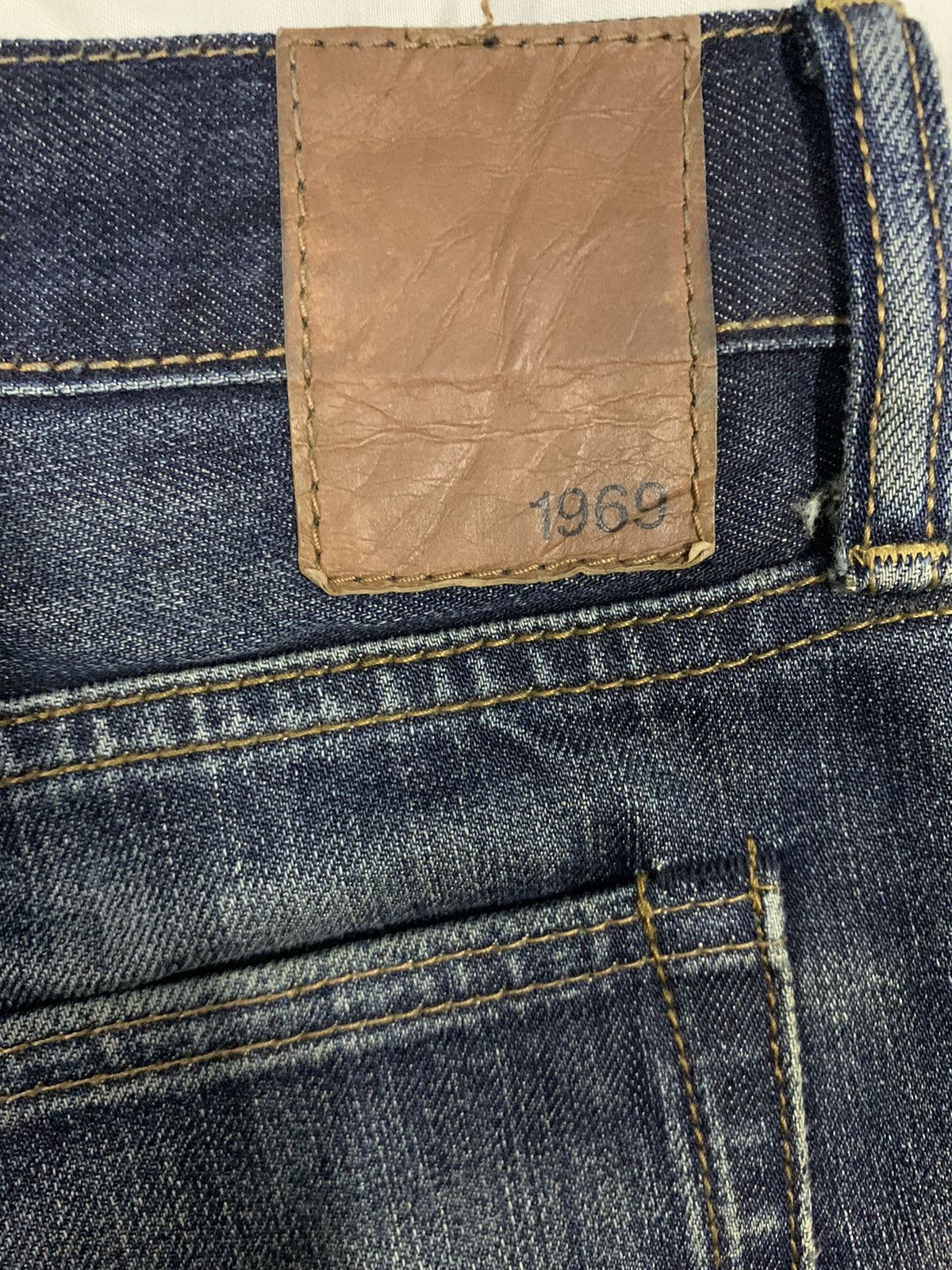 Gap Vintage Gap 1969 Dark Blue Wash Slim Distressed Jeans Size US 30 / EU 46 - 14 Thumbnail