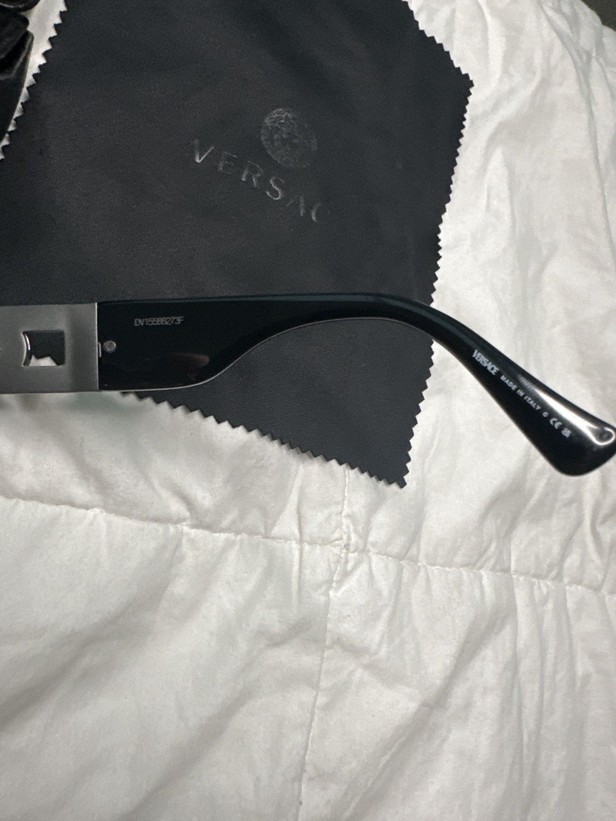 Versace Black and grey Versace sunglasses purchased from neiman Size ONE SIZE - 8 Thumbnail