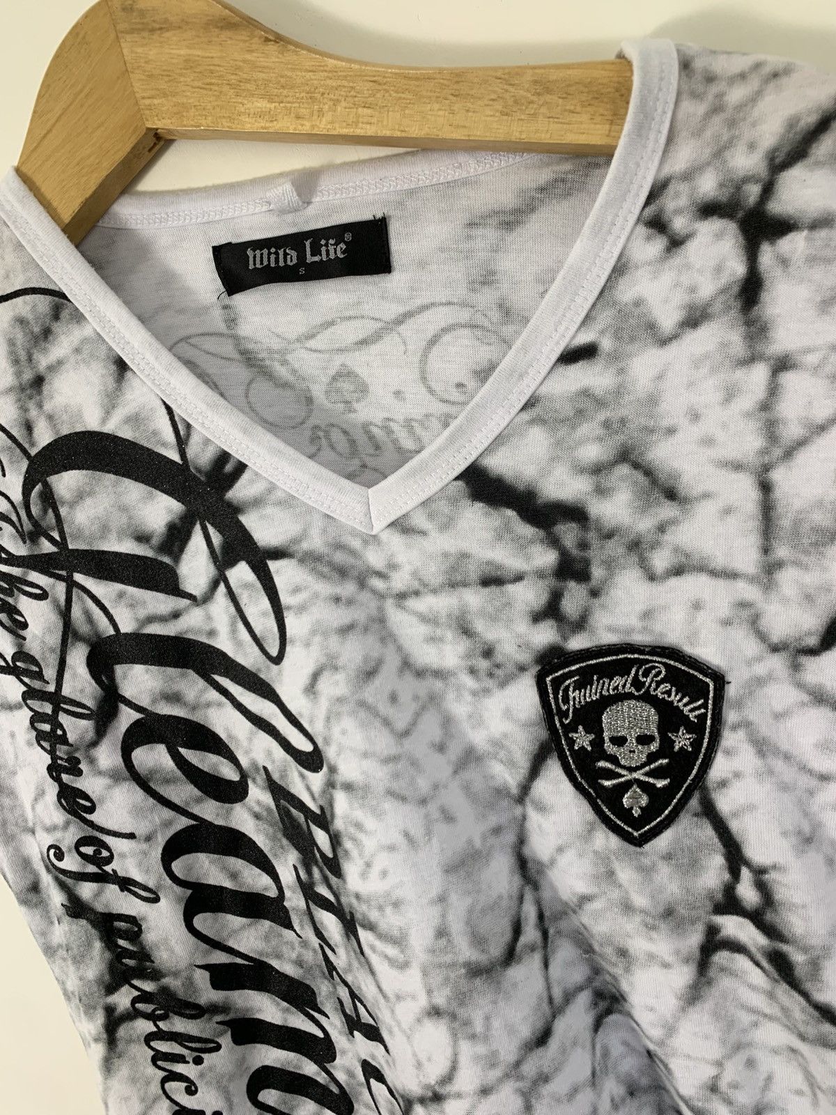 Japanese Brand 2000s poem tee wildlife japan vkei style era Size US S / EU 44-46 / 1 - 3 Thumbnail