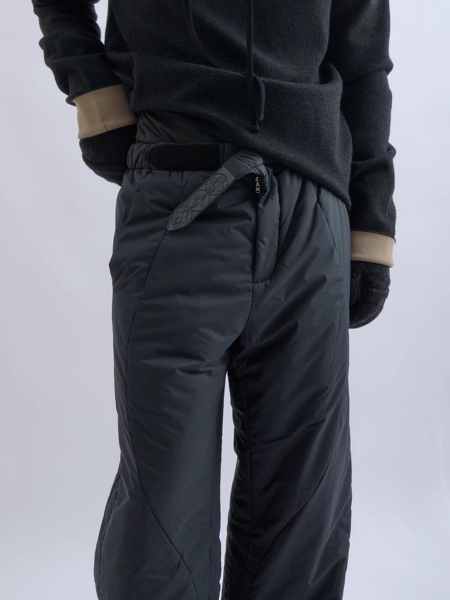 Louis Vuitton LOUIS VUITTON Virgil Abloh functional quilted pants Size US 28 / EU 44 - 7 Thumbnail