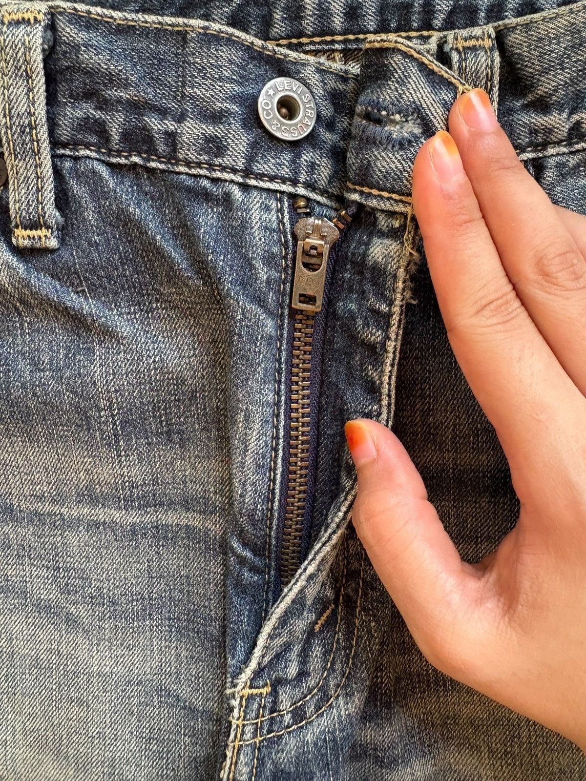 LVC × Levi's × Levi's Vintage Clothing Vintage 90s Levis 507 Patch Mud Wash Distress Rip Flare Jean Size US 31 - 3 Thumbnail