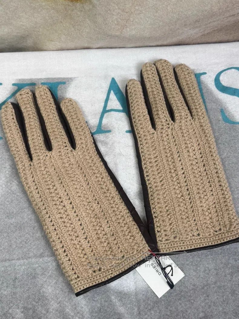 Dries Van Noten Dries Van Noten Patchwork Sheepskin Knit Gloves Size ONE SIZE - 4 Thumbnail