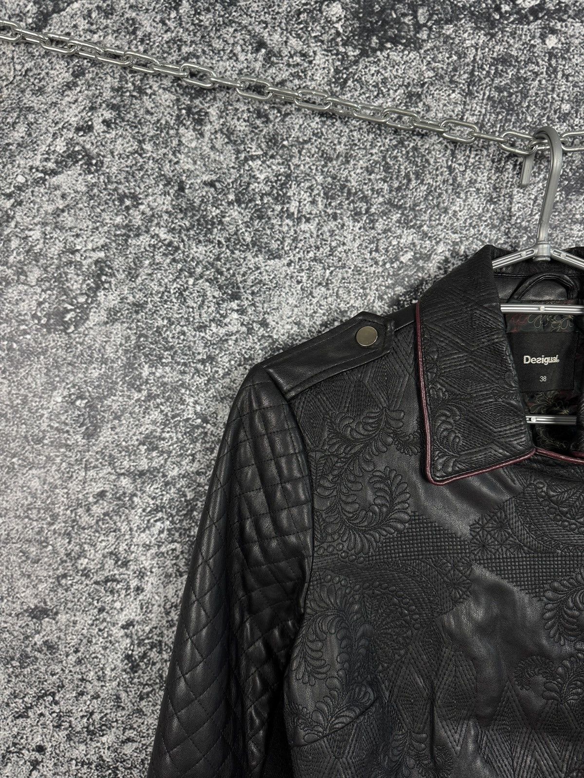 Desigual Desigual Pakaian Jadi Wanita Faux Leather Jacket Size 38 Size XS / US 0-2 / IT 36-38 - 3 Thumbnail