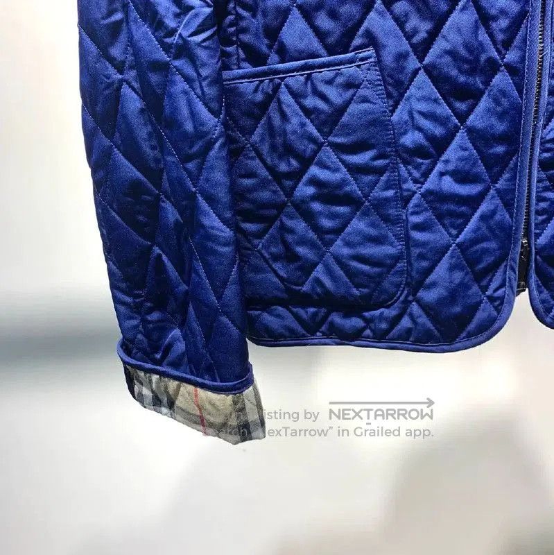 Burberry Burberry Blue Quilted Cotton Women's Jacket. Size S / US 4 / IT 40 - 4 Thumbnail