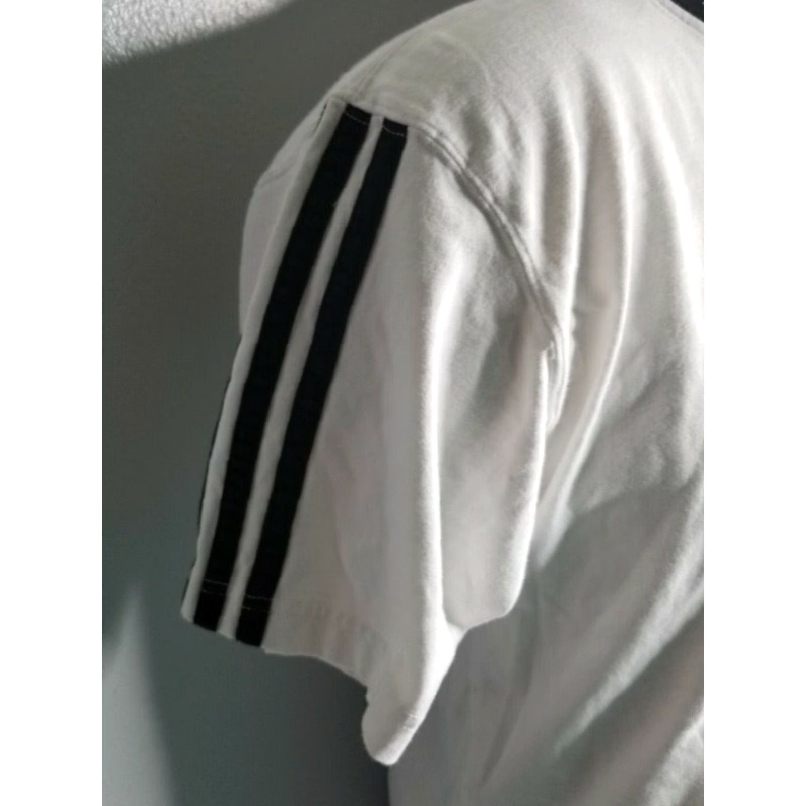 Adidas VINTAGE Adidas Originals T-Shirt Trefoil 3-Stripes Short Sleeve Mens M White Athletic Crew Neck Knit Cotton Logo 90s/Retro Size US M / EU 48-50 / 2 - 3 Thumbnail
