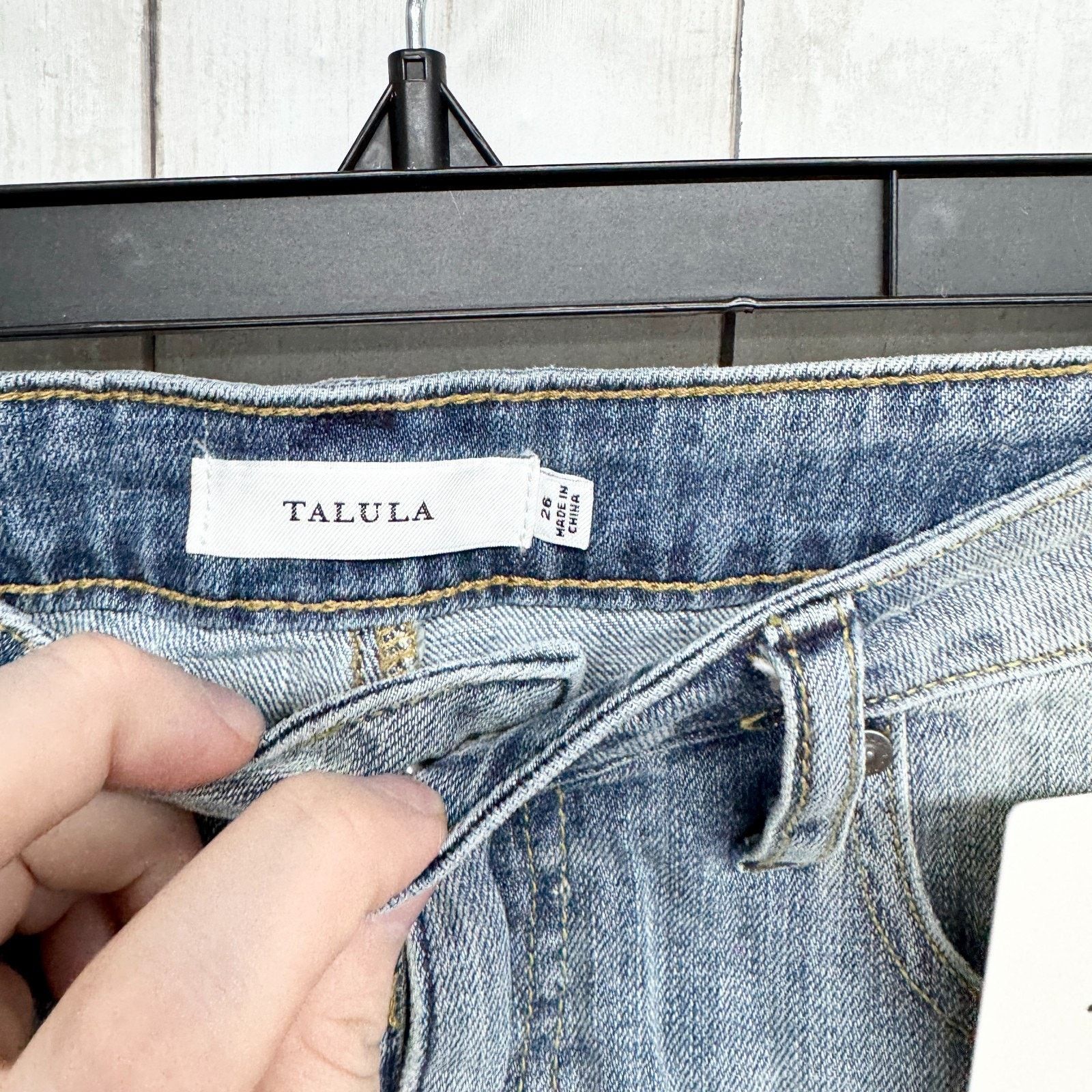 Other Talula Shorts Size 26 Light Wash Blue Denim High Rise Midi Size 26" / US 2 / IT 38 - 2 Thumbnail