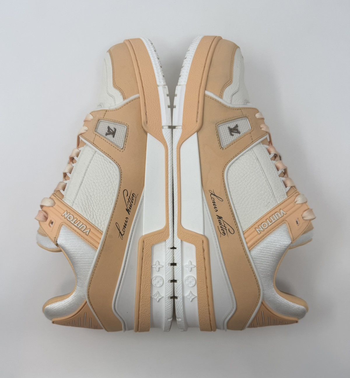 Louis Vuitton Louis Vuitton Trainer Sneaker Pink/White Size US 10.5 / EU 43-44 - 3 Thumbnail