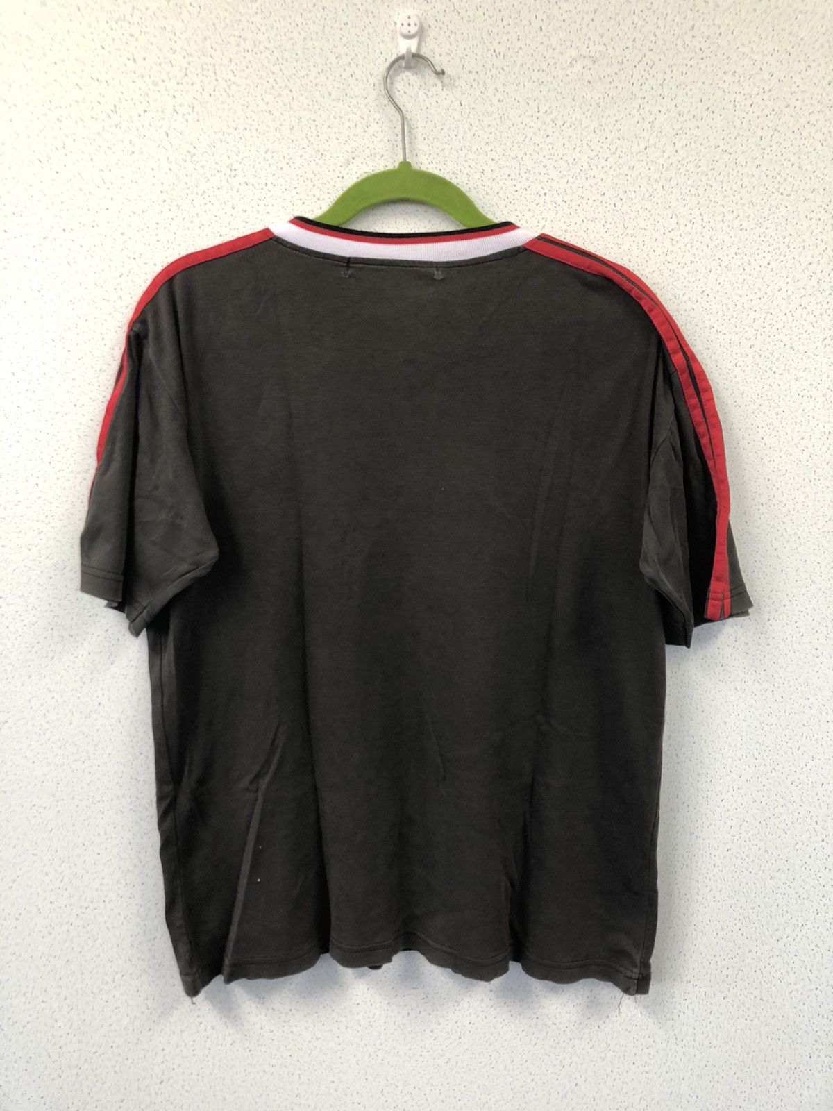 Adidas Adidas Liverpool Vintage TShirt Size US M / EU 48-50 / 2 - 6 Thumbnail