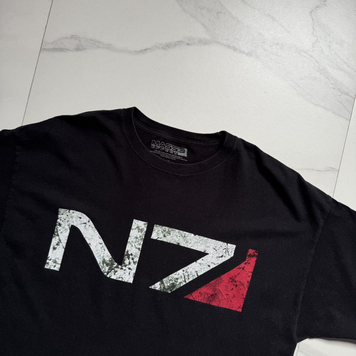 Vintage Vintage 2012 Mass Effect 3 N7 T-Shirt Size US L / EU 52-54 / 3 - 4 Thumbnail