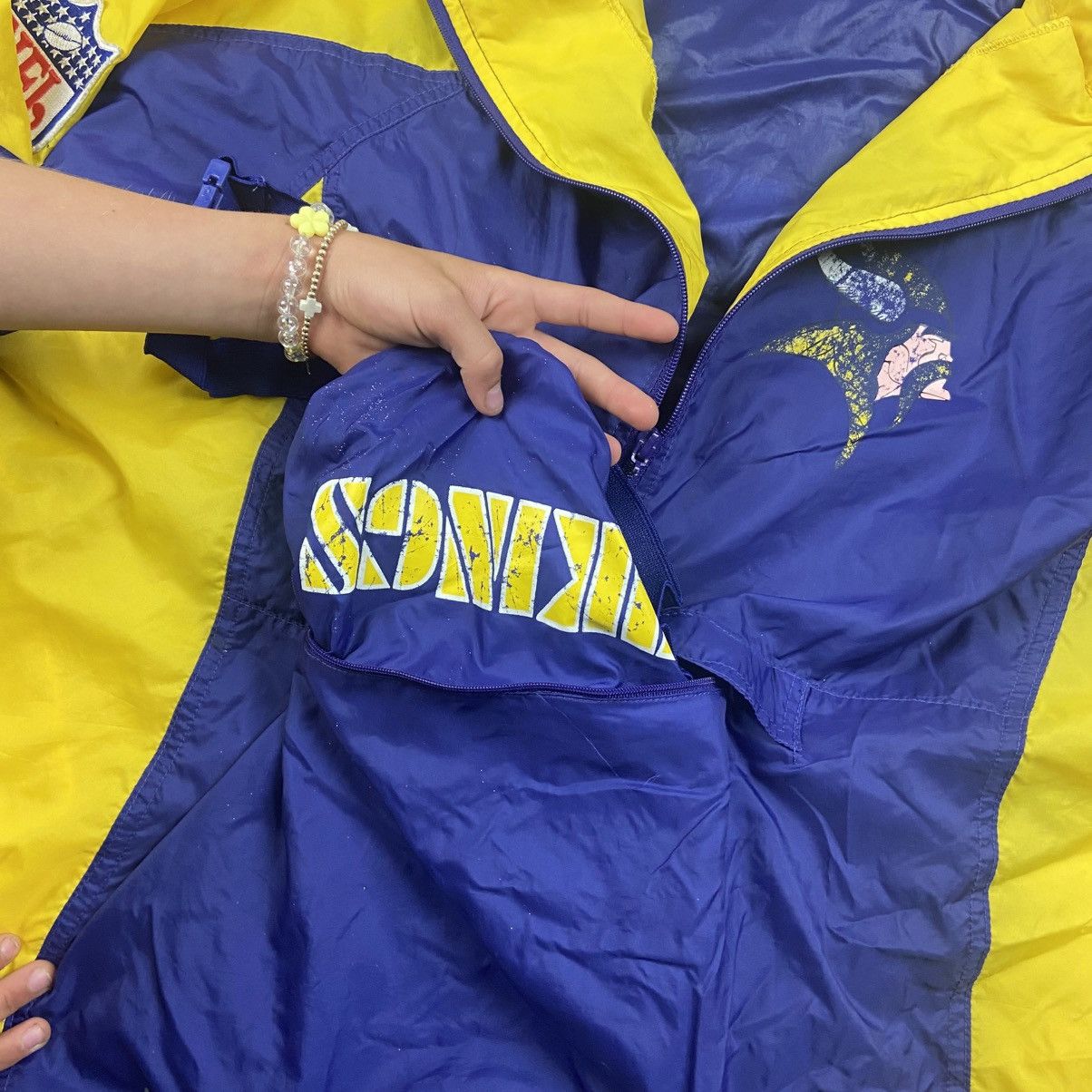 Apex One Vtg Apex One Minnesota Vikings lightweight windbreaker XL Size US XL / EU 56 / 4 - 6 Thumbnail