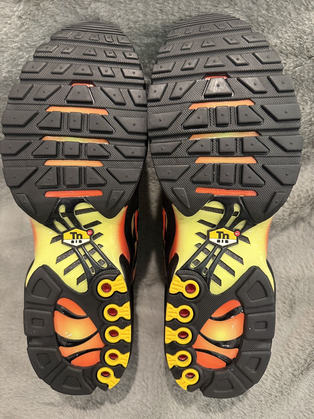 Nike Nike Air Max Plus Sunrise PROMO SAMPLE DM0032-028 DS OG ALL Size US 11 / EU 44 - 8 Thumbnail