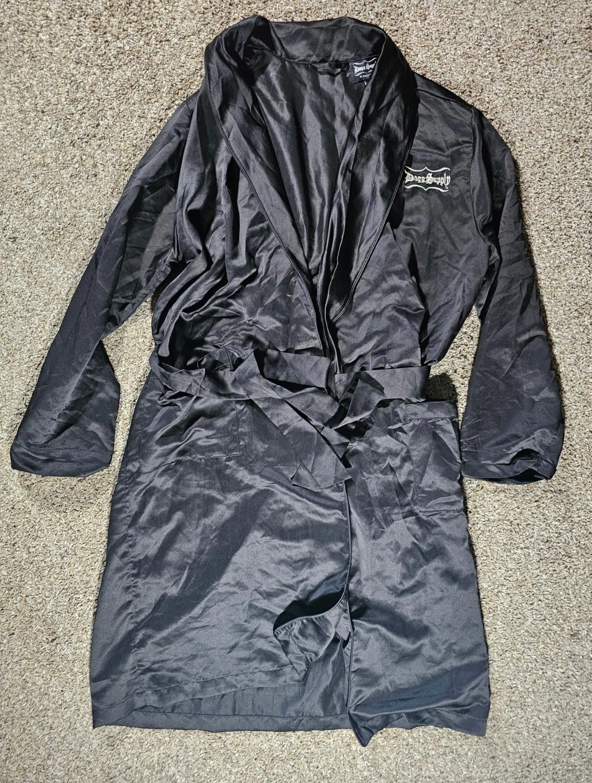 Other Dogg Supply Snoop Dogg Black Robe Mens Small - Rip In Sleeve Size ONE SIZE - 1 Thumbnail