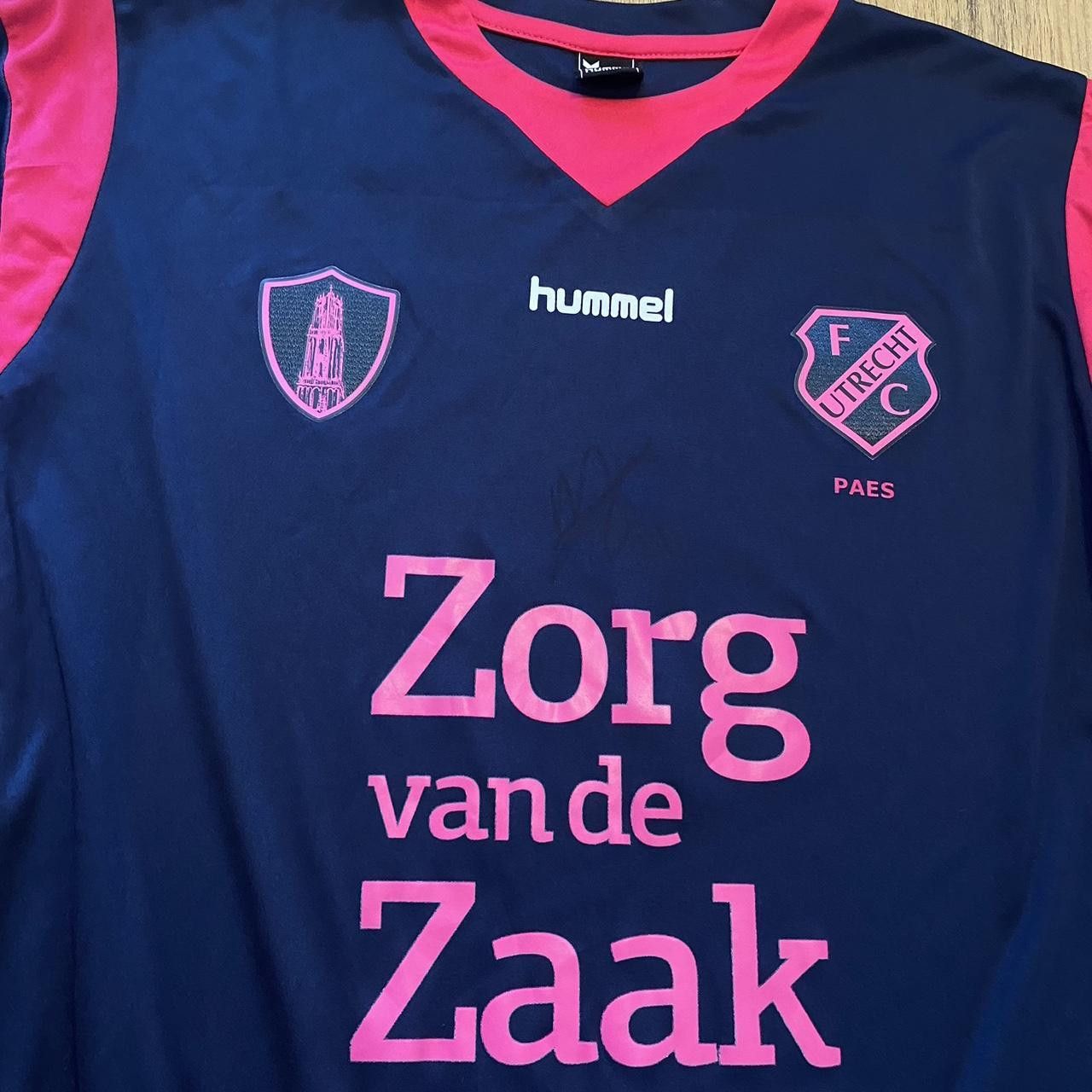 Hummel FC Utrecht Denmark Hummel *41 Goalkeeper Football Shirt *41 Size US L / EU 52-54 / 3 - 3 Thumbnail