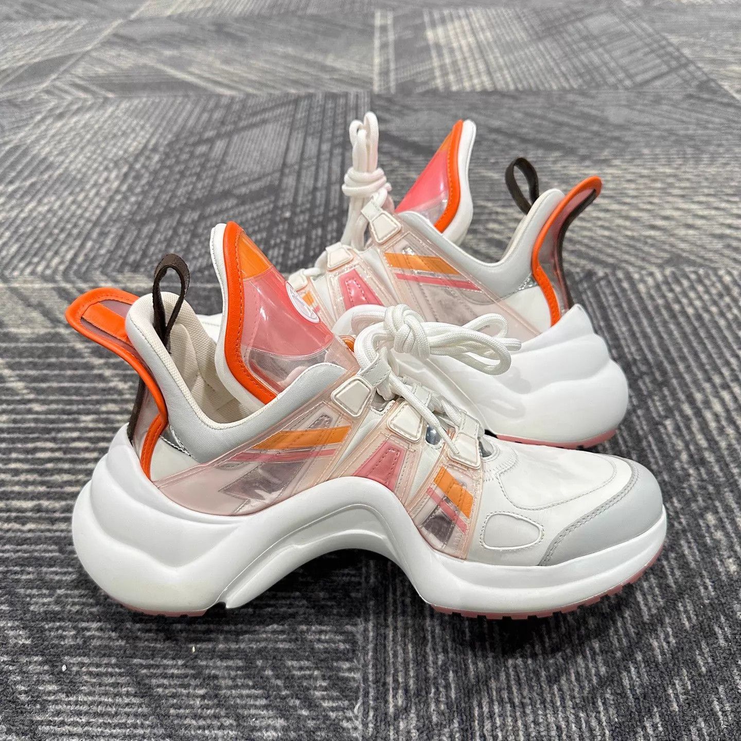 Louis Vuitton Louis Vuitton Archlight White Orange Dad Sneaker 39.5 Size US 9 / IT 39 - 5 Thumbnail