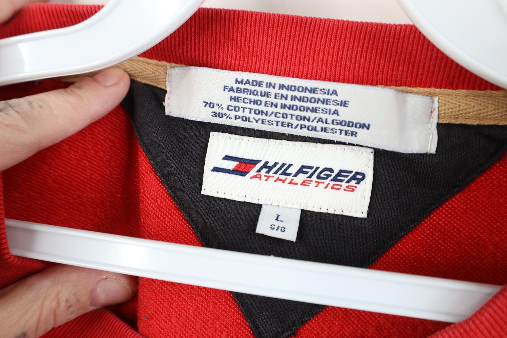 Tommy Hilfiger Vintage Y2K 2000 Tommy Hilfiger Long Sleeve T-Shirt Red Size US L / EU 52-54 / 3 - 10 Thumbnail