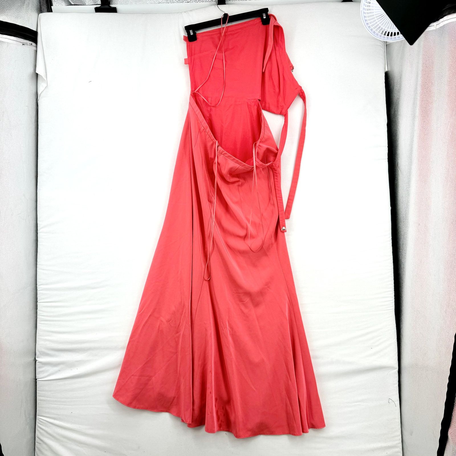 Other Love by Theia Coral Mermaid Cutout Halter Maxi Gown Size 14 Size XL / US 12-14 / IT 48-50 - 4 Thumbnail
