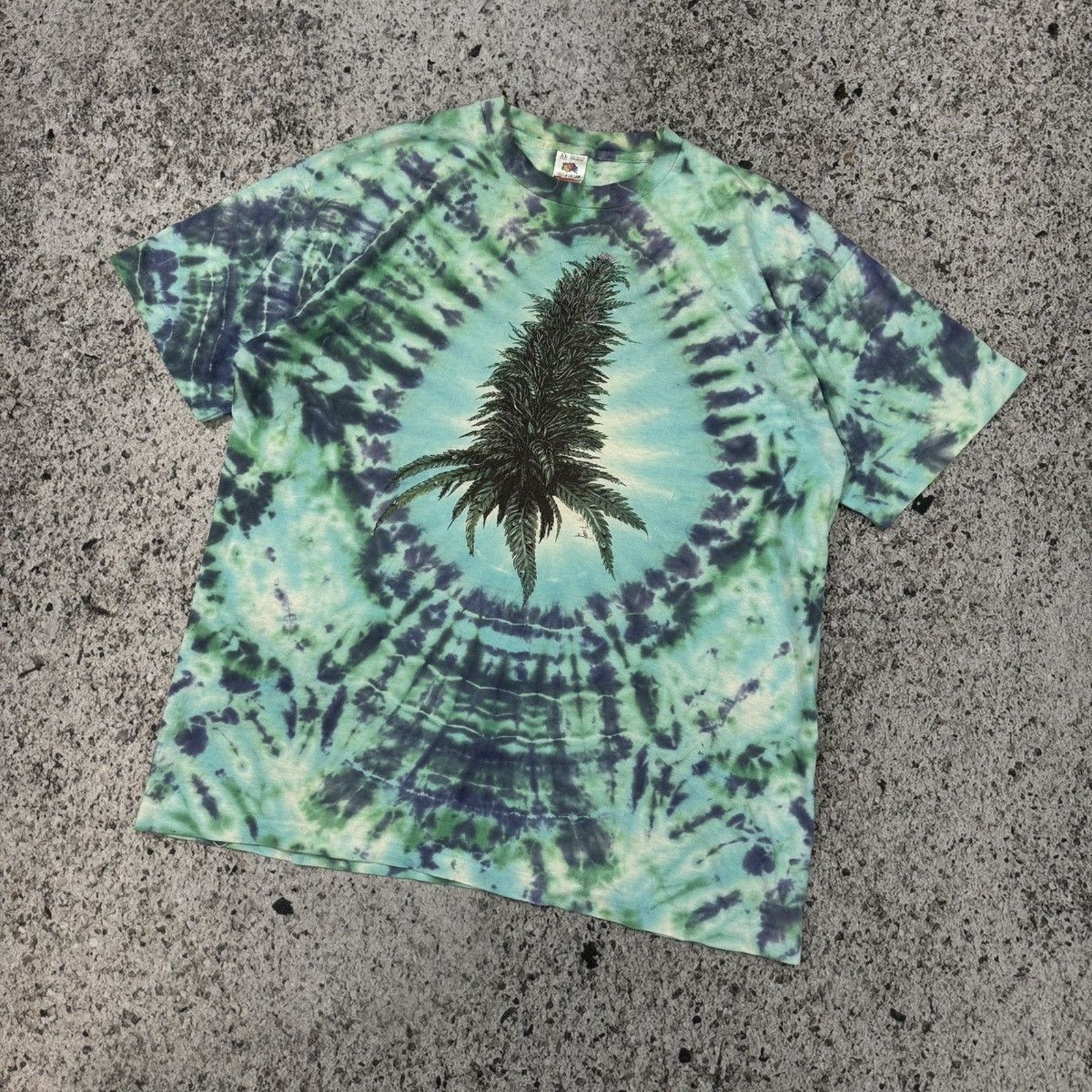 Vintage Marijuana Leaf Thrashed Faded Distressed Shirt ERD Grunge Size US XL / EU 56 / 4 - 4 Thumbnail