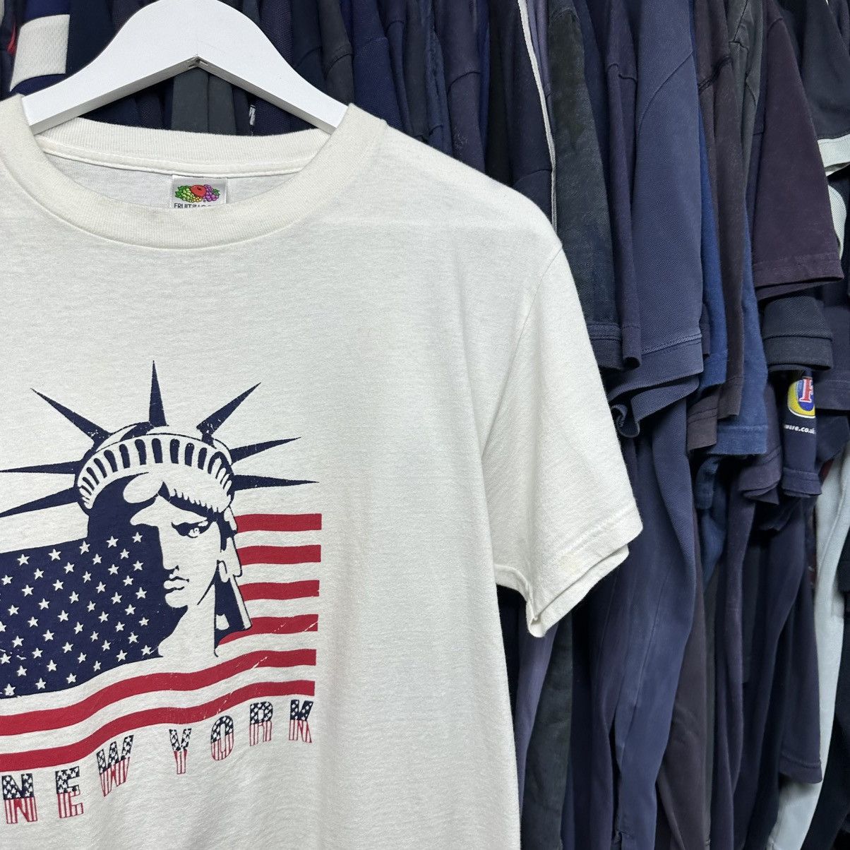 If Six Was Nine VTG Adult New York City T-shirts Big Logo Y2K Size M 00s Size US M / EU 48-50 / 2 - 4 Thumbnail