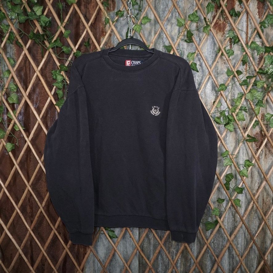 Chaps Medium - Vintage Y2K chaps Ralph Lauren crest 00s sweatshirt Size US M / EU 48-50 / 2 - 1 Thumbnail