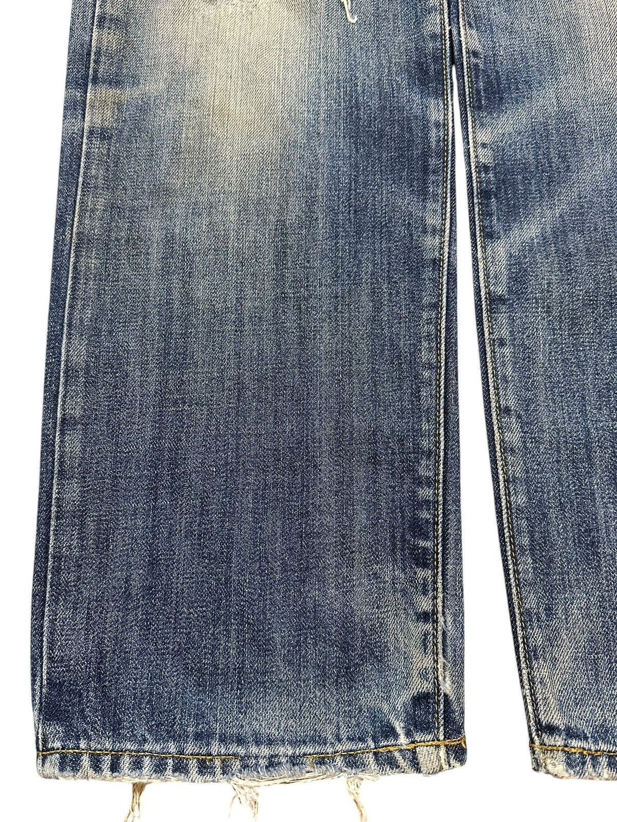 Uniqlo Vintage Japanese Uniqlo Blue Faded Wash Distress Style Jeans Size US 30 / EU 46 - 7 Thumbnail