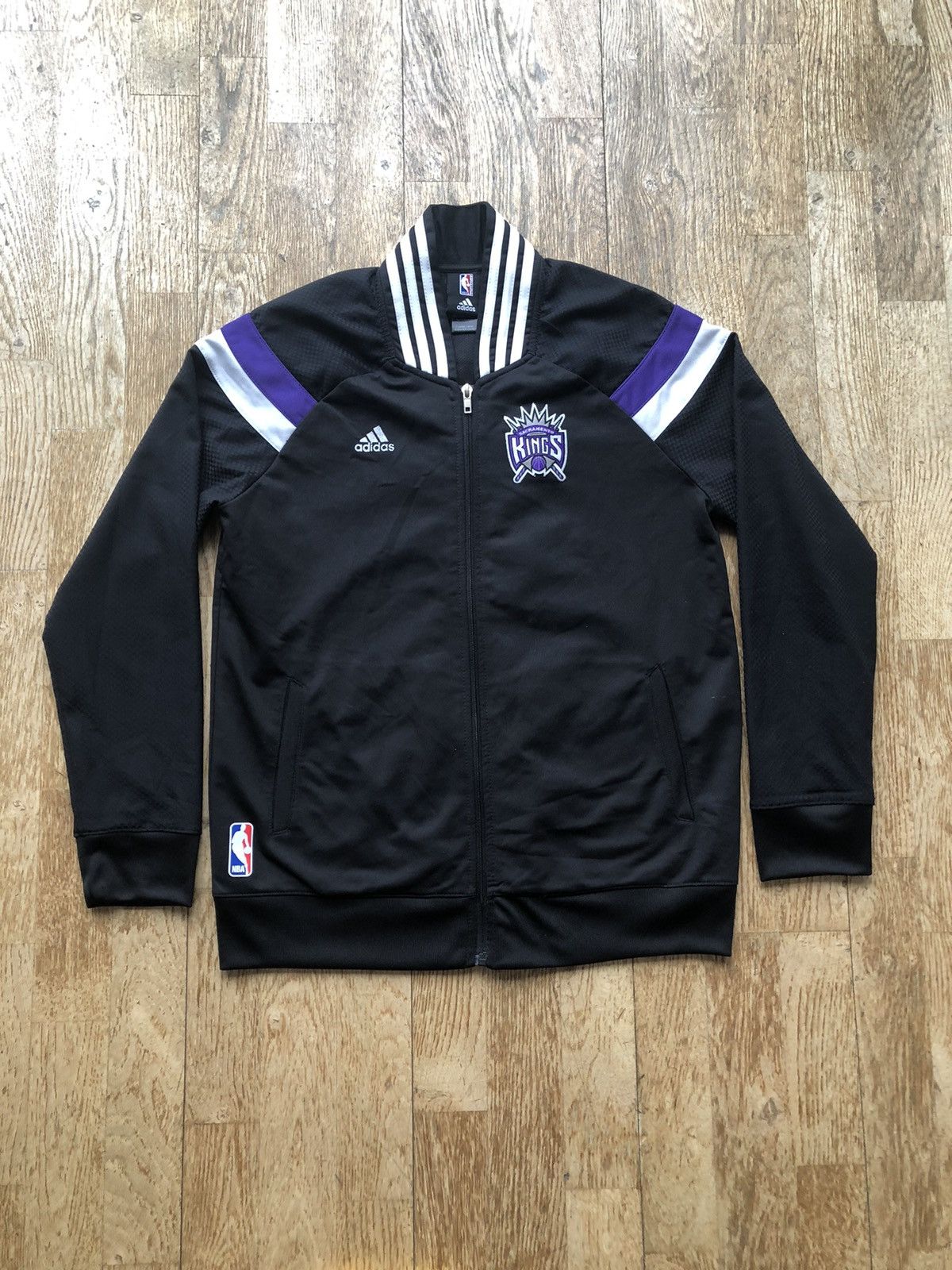 Adidas × NBA × Vintage ADIDAS SACRAMENTO KINGS NBA VINTAGE BASKETBALL SWEATSHIRT Size US S / EU 44-46 / 1 - 1 Thumbnail