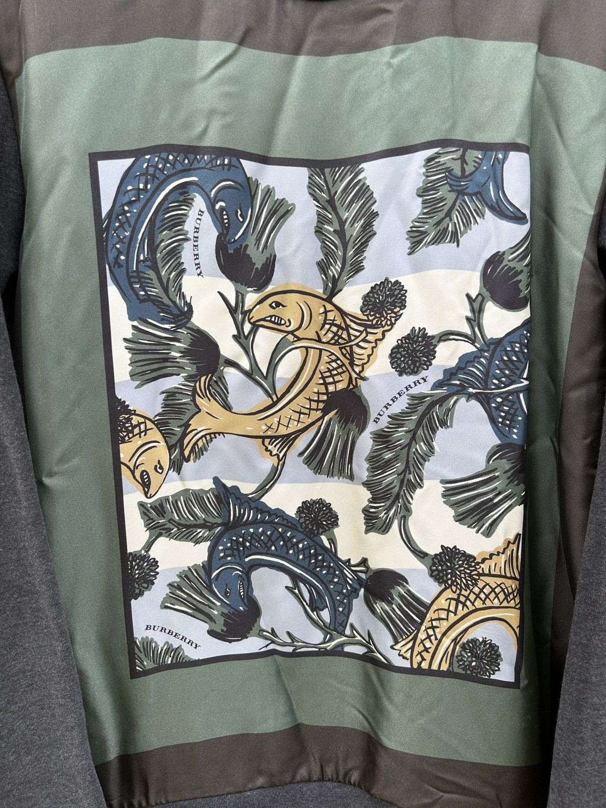 Burberry Burberry Black Printed Silk Fish Ornament Sweatshirt Crew Size US S / EU 44-46 / 1 - 2 Thumbnail