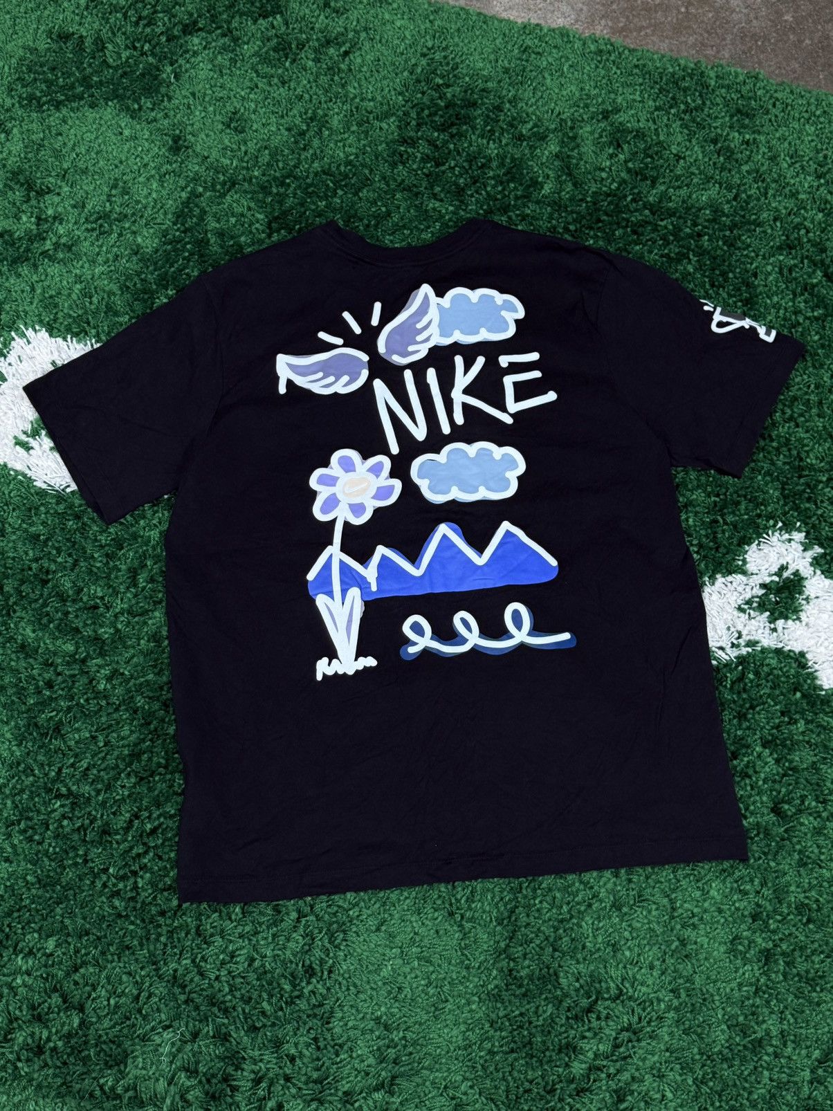 Nike RARE Nike Doodleglyph Puff Print Tee Black XL Flower Wing 72 Size US XL / EU 56 / 4 - 1 Thumbnail