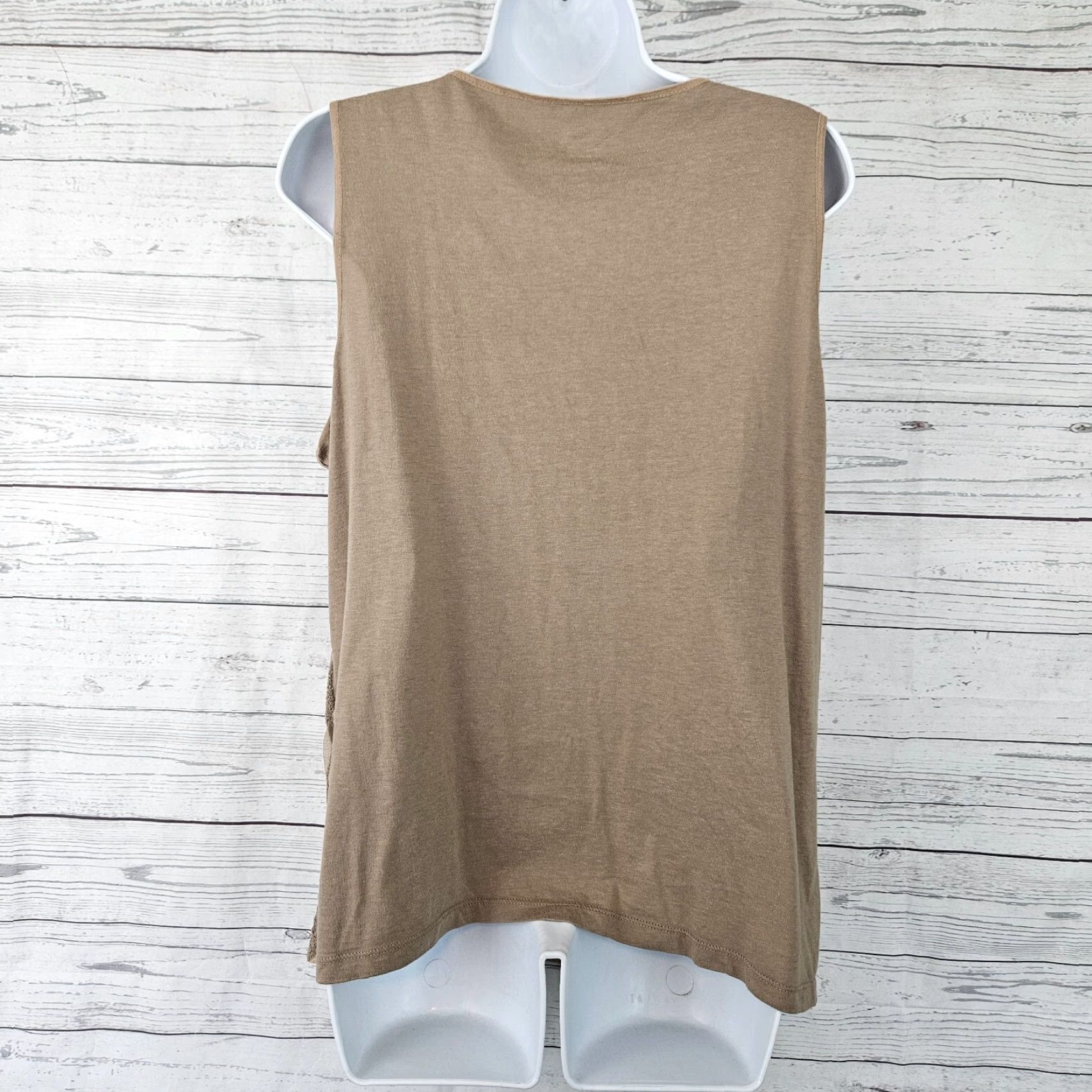 Vintage Chico's Women Tank Top Size Large Brown Embroidered Scoop Neck User: Chico's Women Tank Top Size Large Brown Embroidered Scoop Neck Size L / US 10 / IT 46 - 3 Thumbnail