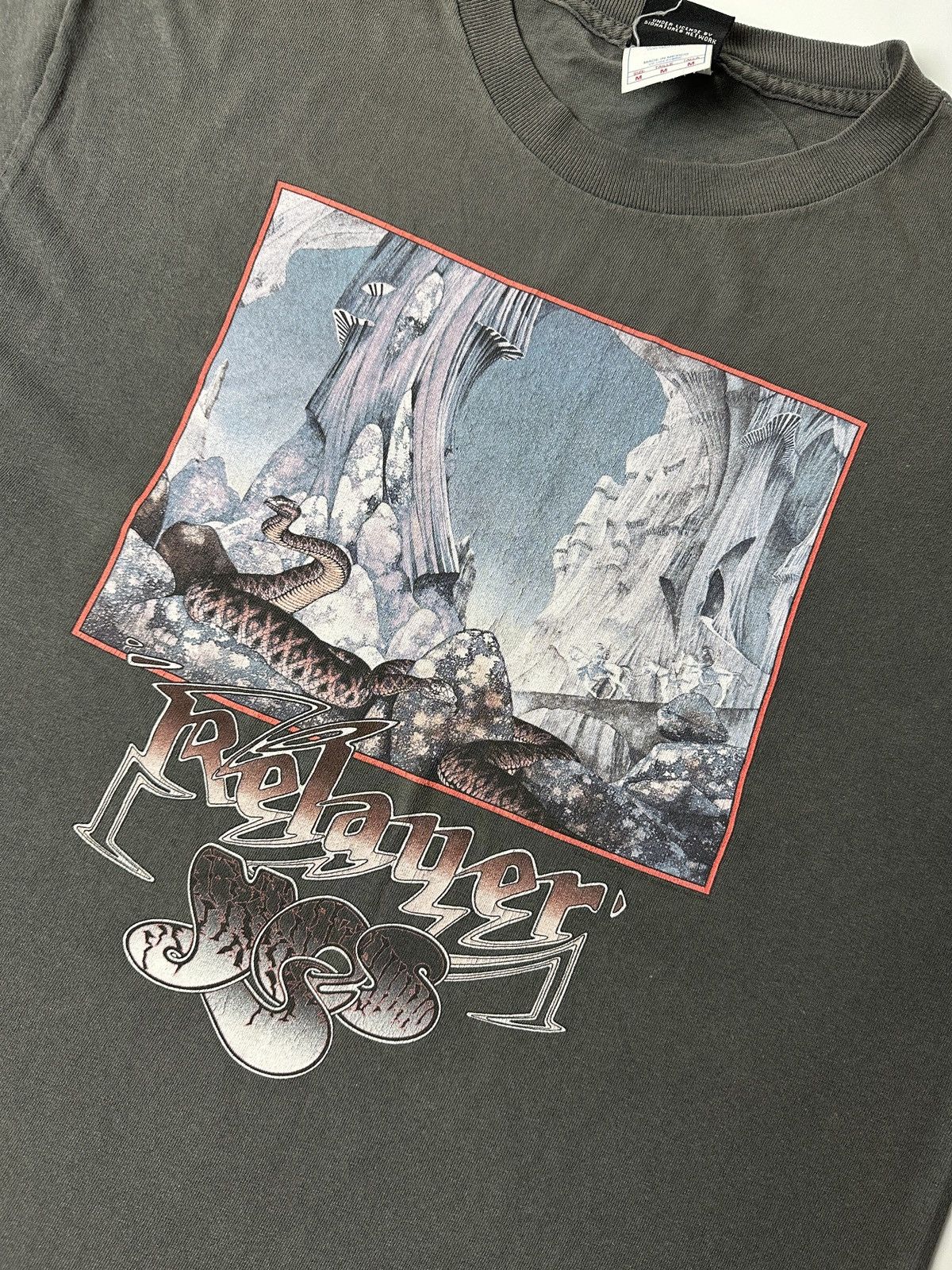 Band Tees VINTAGE YES RELAYER SNAKE ROCK BAND TEE , SHIRT Size US M / EU 48-50 / 2 - 5 Thumbnail