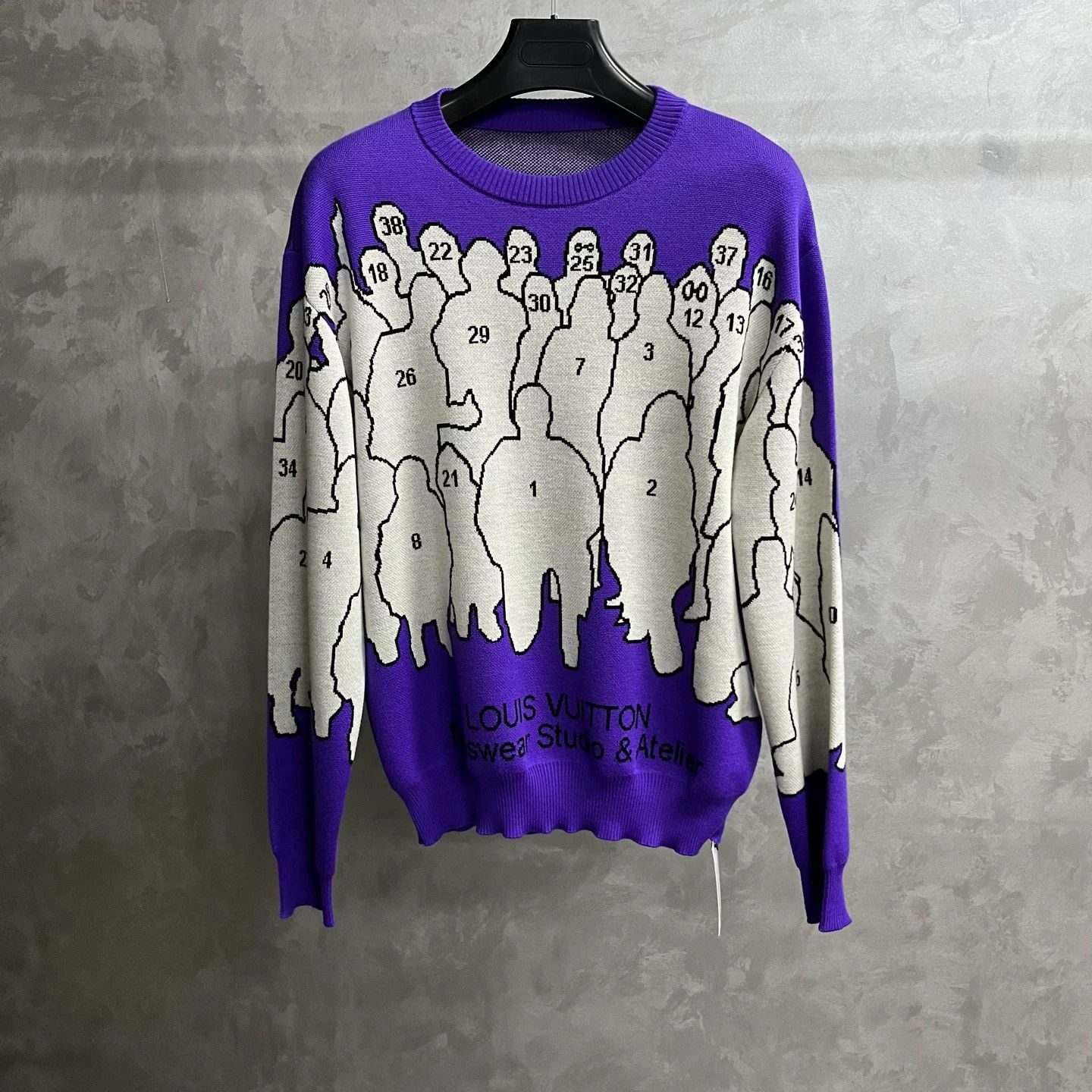 Louis Vuitton Louis Vuitton Retro Purple T-Shirt M Women Size M / US 6-8 / IT 42-44 - 1 Thumbnail