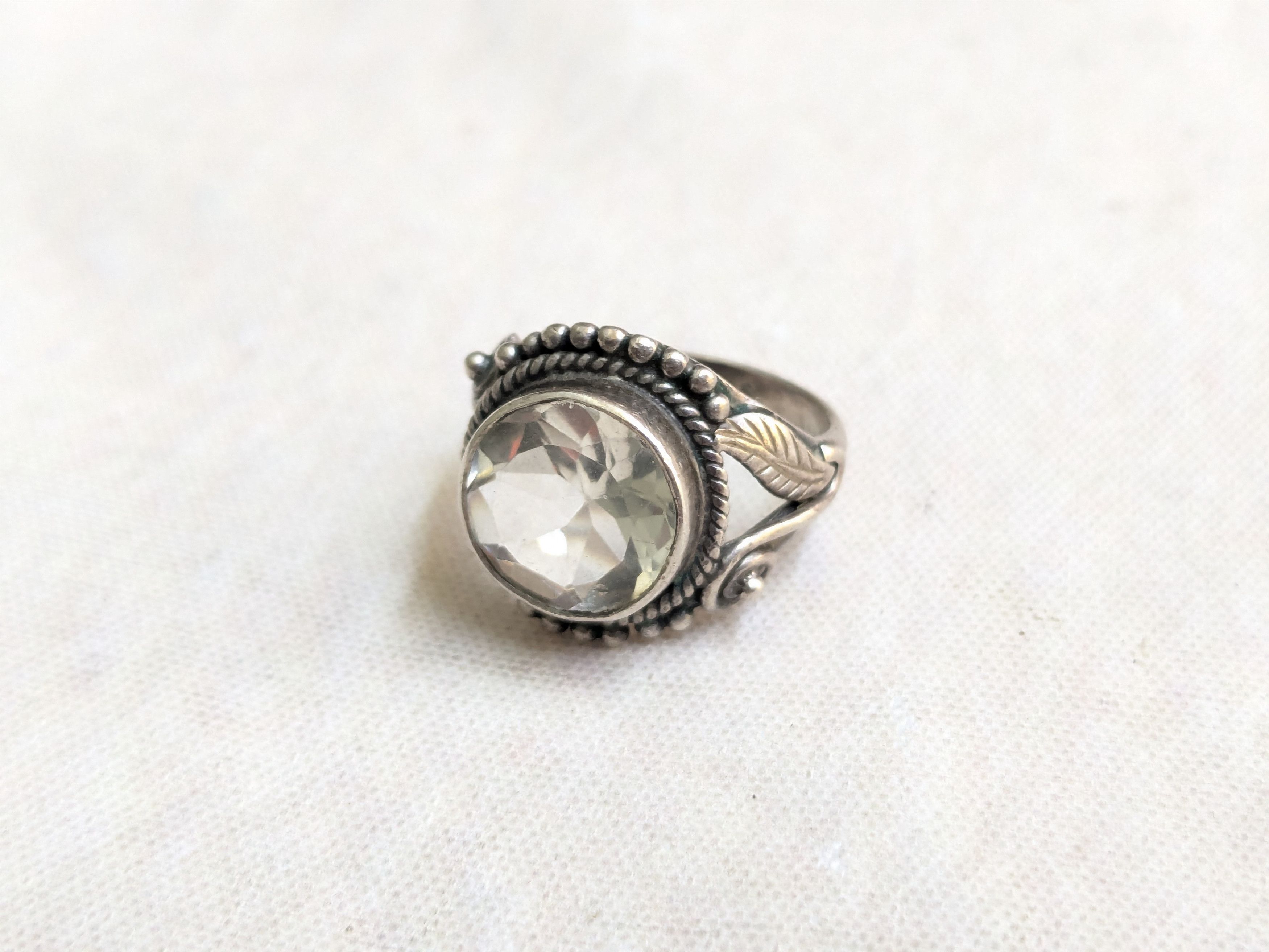 Jewelry × Vintage Sterling Silver Ring Clear Crystal Round Faceted 6.5 Size ONE SIZE - 1 Thumbnail