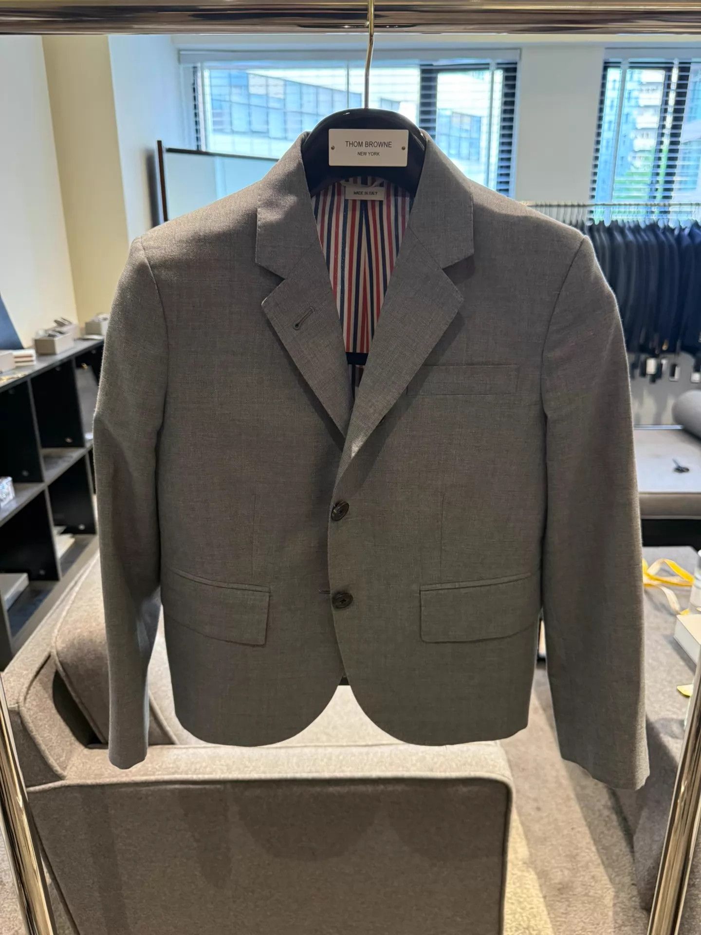 Thom Browne Thom Browne Women's Classic Short Wool Blazer Gray 95 New Size S / US 4 / IT 40 - 1 Thumbnail