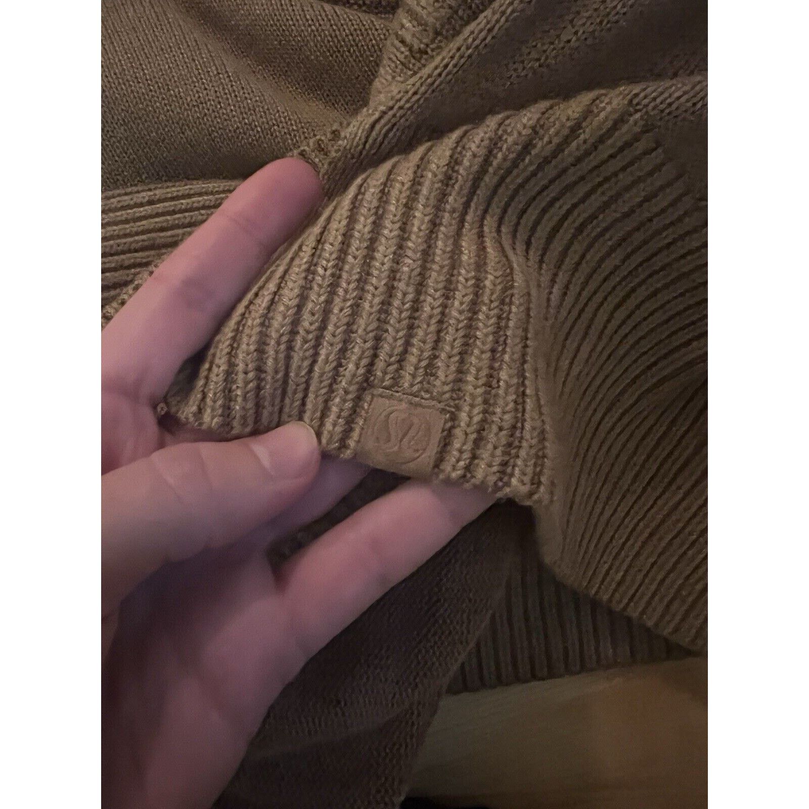 Lululemon Lululemon Sweater Brown Camel Cashmere Blend Pullover Luxury Size M / US 6-8 / IT 42-44 - 4 Thumbnail