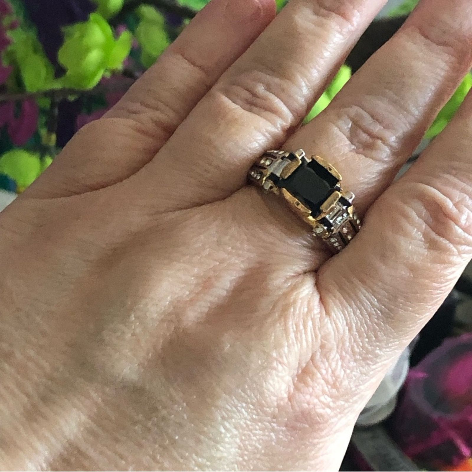 Jewelry Men’s fashionable faceted black stone gold band ring NWT 9 Size ONE SIZE - 11 Thumbnail