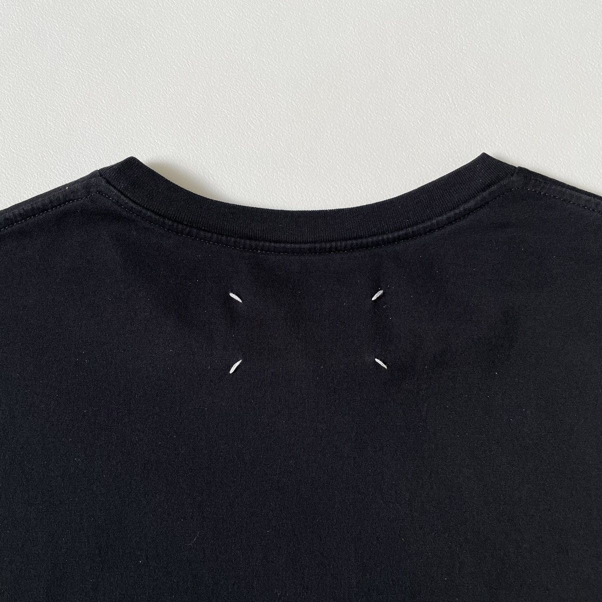 Maison Margiela A/W 19 ‘Tabi Foot Print’ Black T Shirt Size S / US 4 / IT 40 - 14 Thumbnail