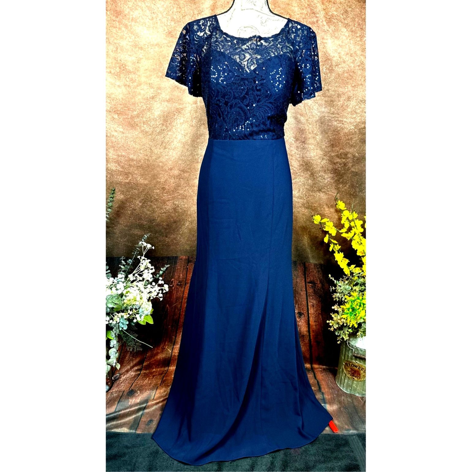 Jenny Packham Jenny Packham Victorian Sequin Lace Trumpet Gown Midnight 14 Size XL / US 12-14 / IT 48-50 - 9 Thumbnail
