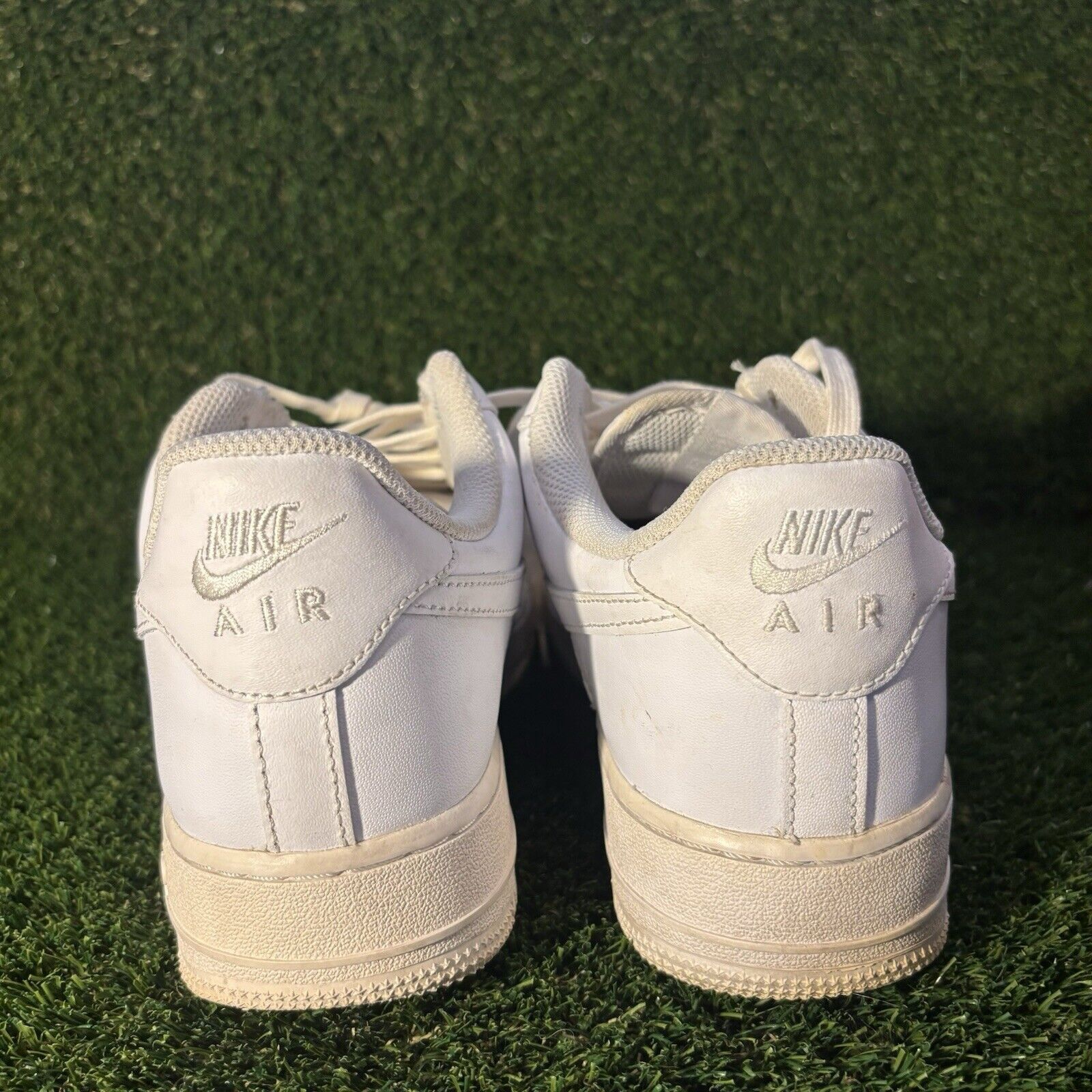 Nike Size 8 - Nike Air Force 1 '07 Low Triple White Size US 8 / EU 41 - 6 Thumbnail