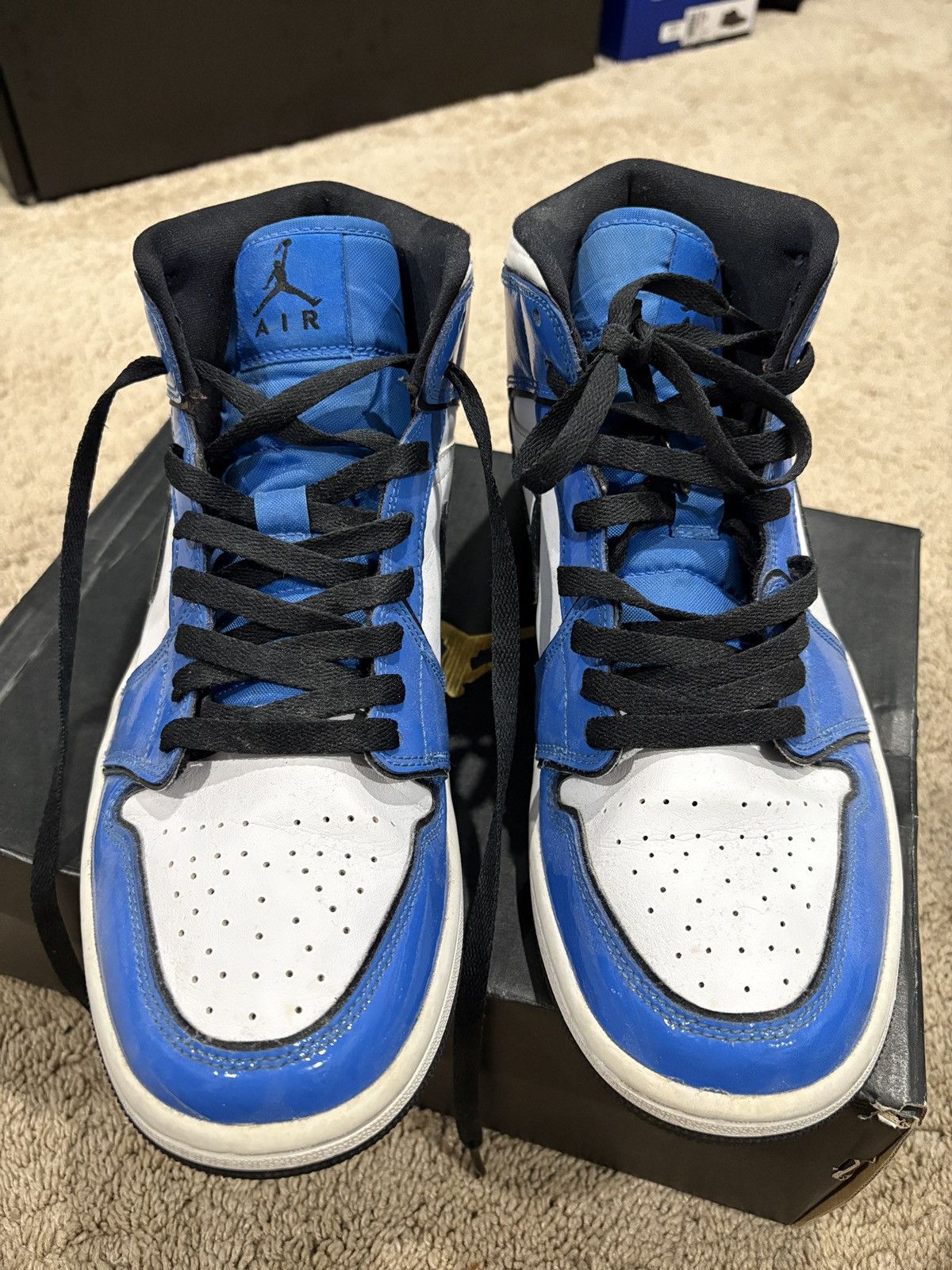 Jordan Brand Air Jordan 1 Se in blue colorway Size US 9 / EU 42 - 1 Thumbnail